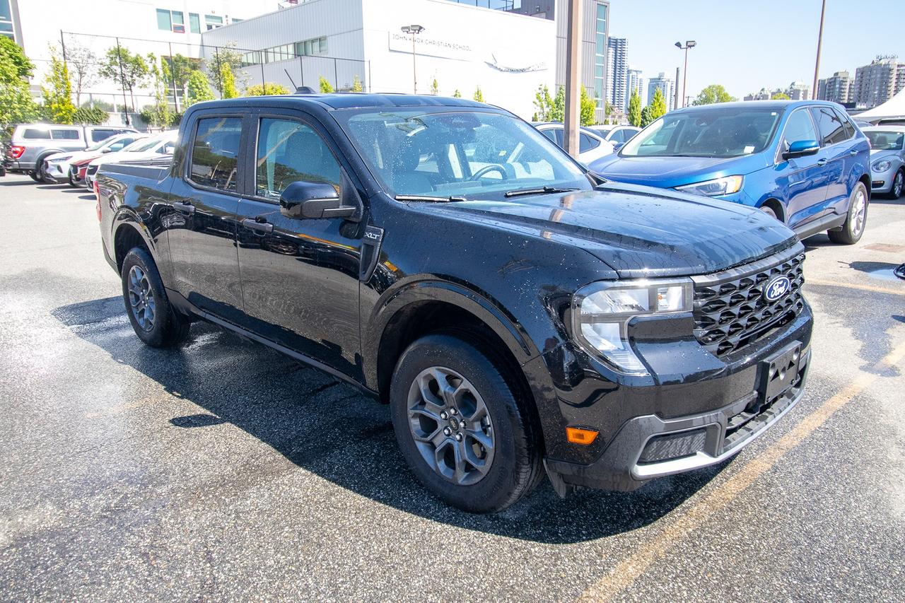 2025 Ford Maverick XLT AWD SuperCrew Photo3
