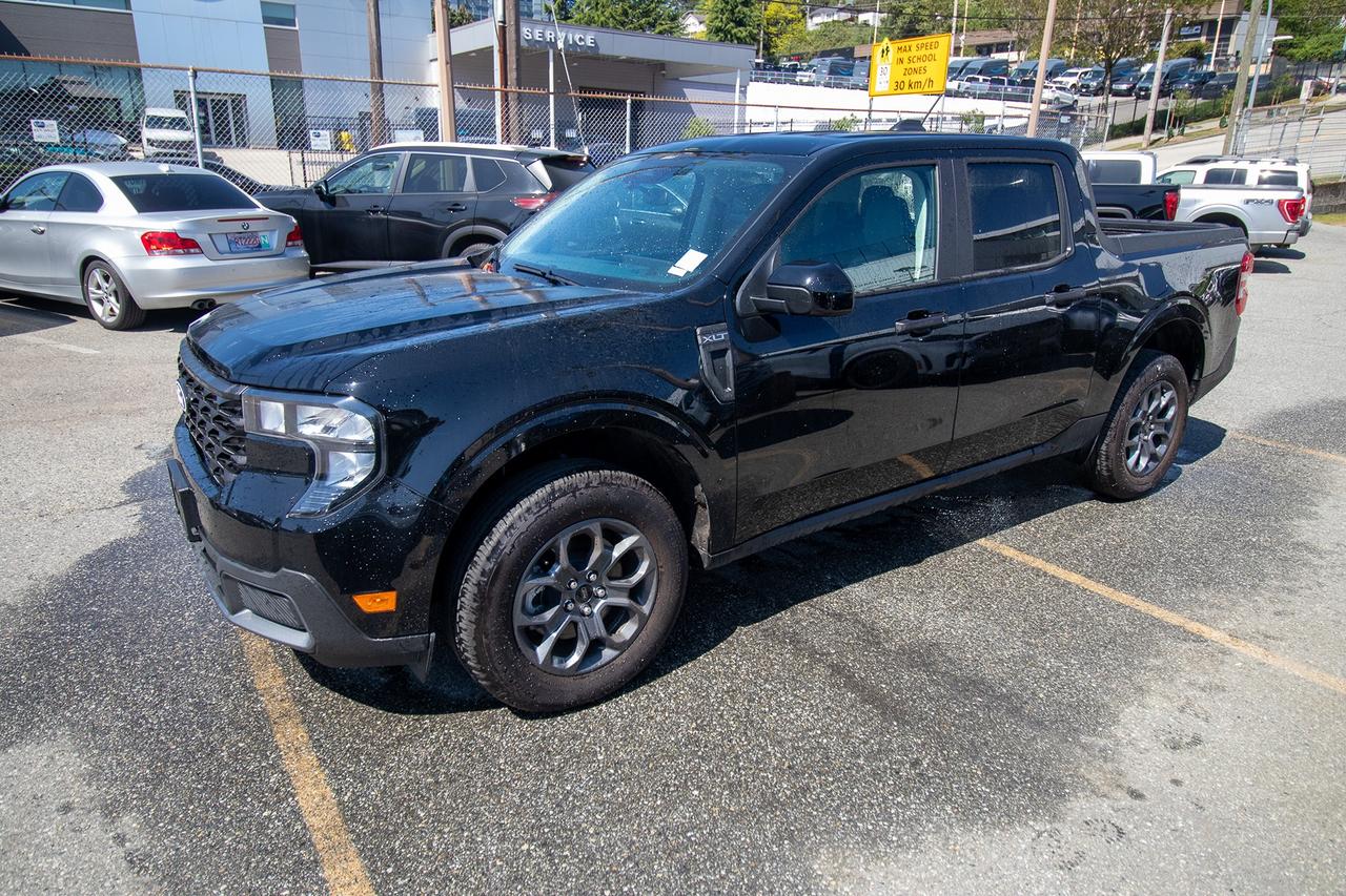 2025 Ford Maverick XLT AWD SuperCrew Photo1
