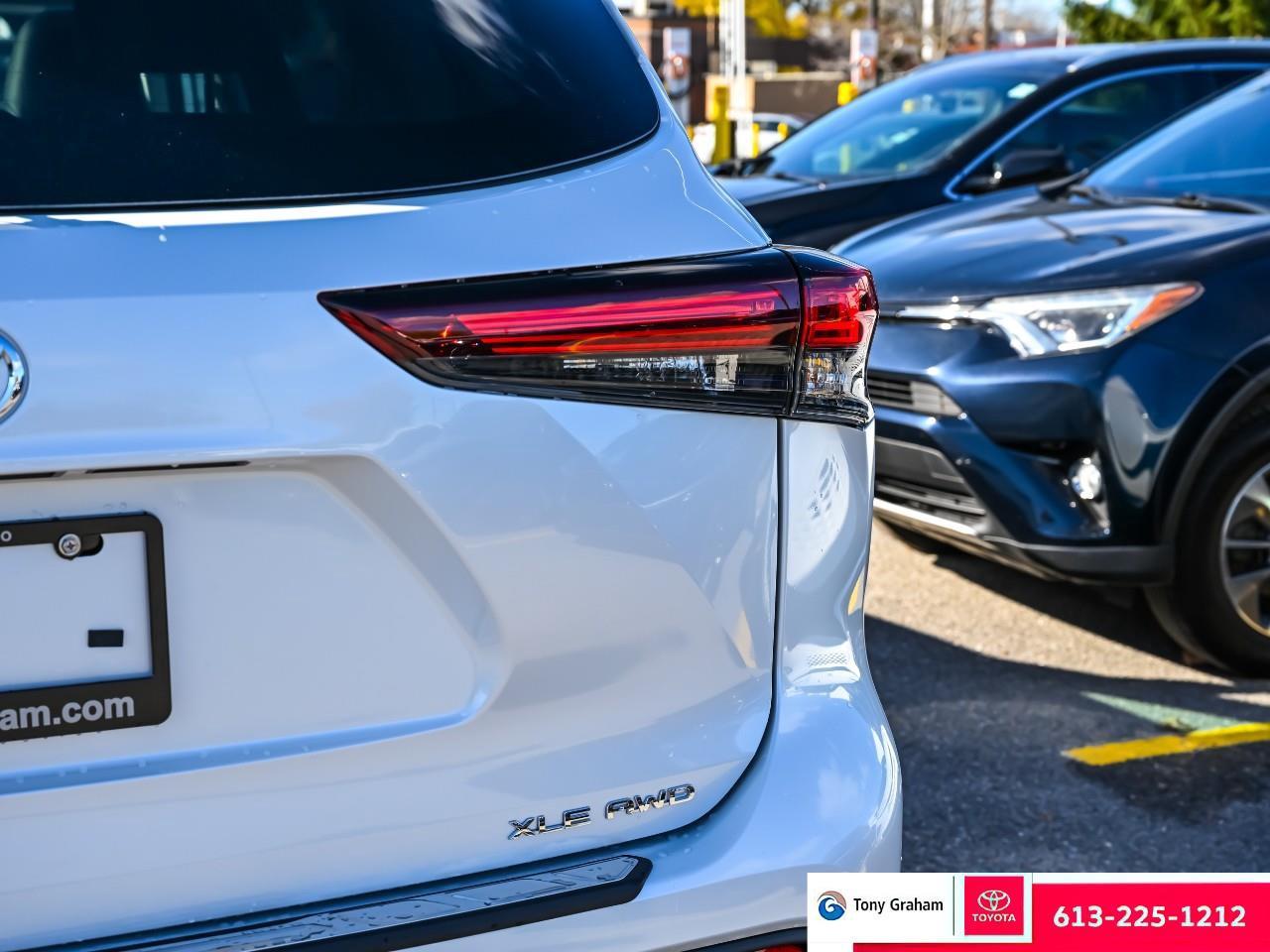 2024 Toyota Highlander XLE Photo