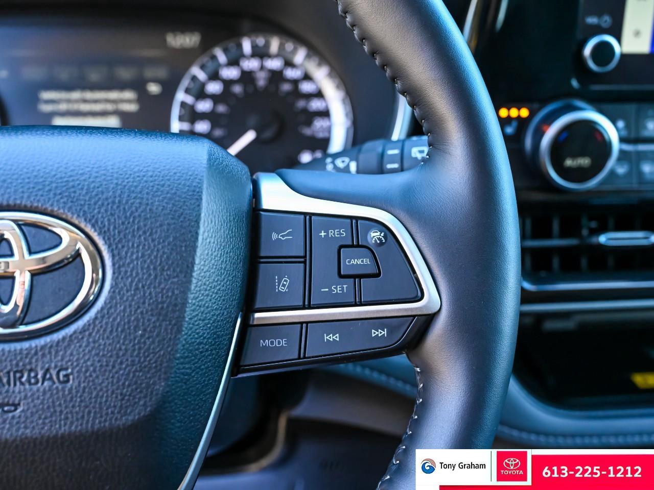 2024 Toyota Highlander XLE Photo