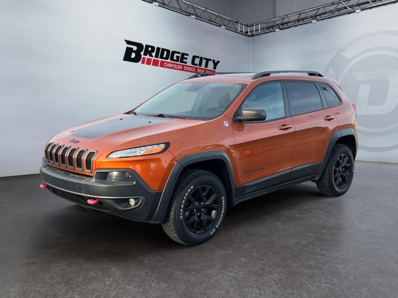 Used 2016 Jeep Cherokee Trailhawk 3.2L V6 - Panoramic Sunroof - Leather - Alpine Sound - Navigation - Blind Spot Monitoring - Remote Start - Trail Rated 4x4 for sale in Lethbridge, AB