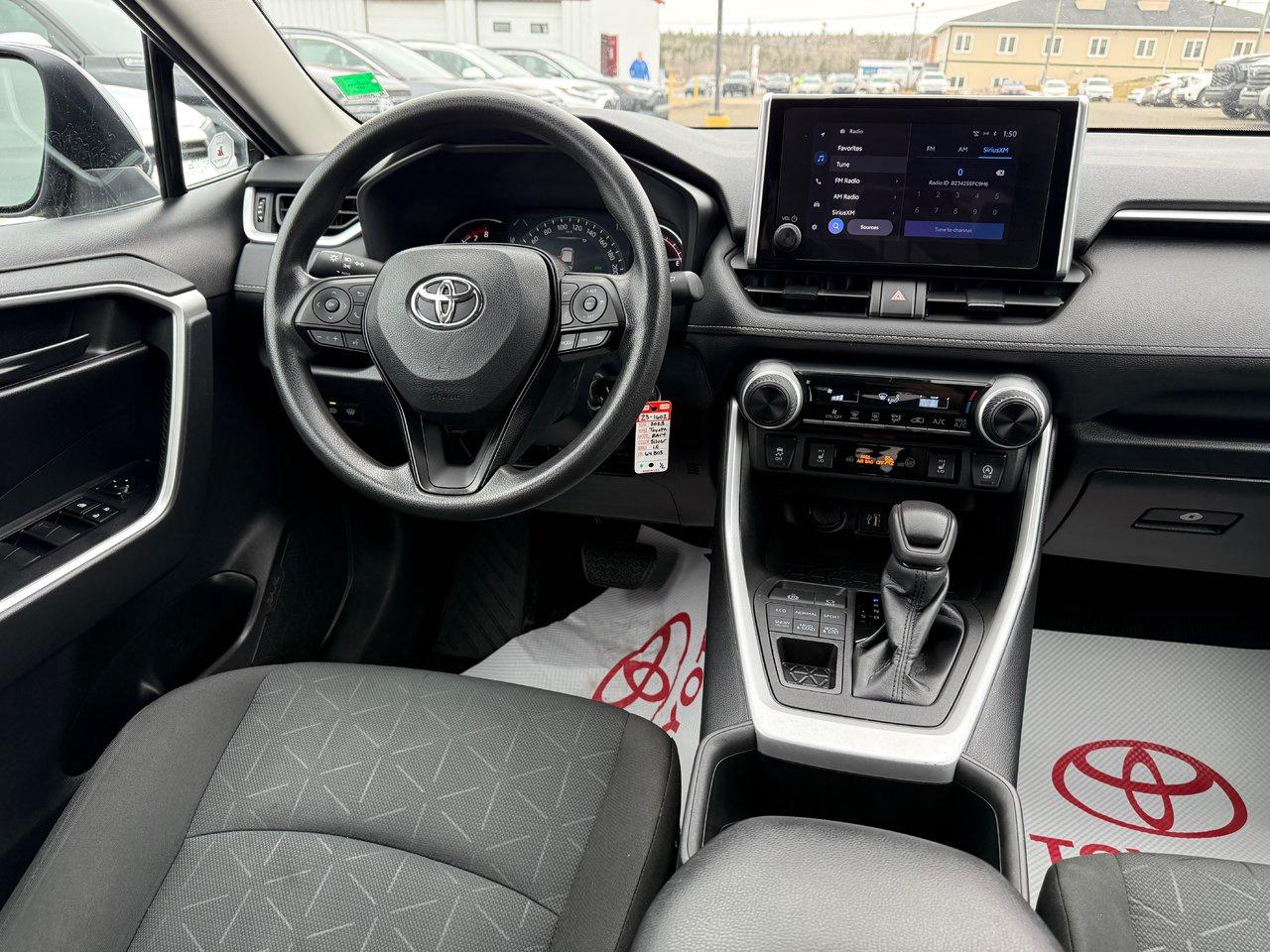 2023 Toyota RAV4 LE Photo