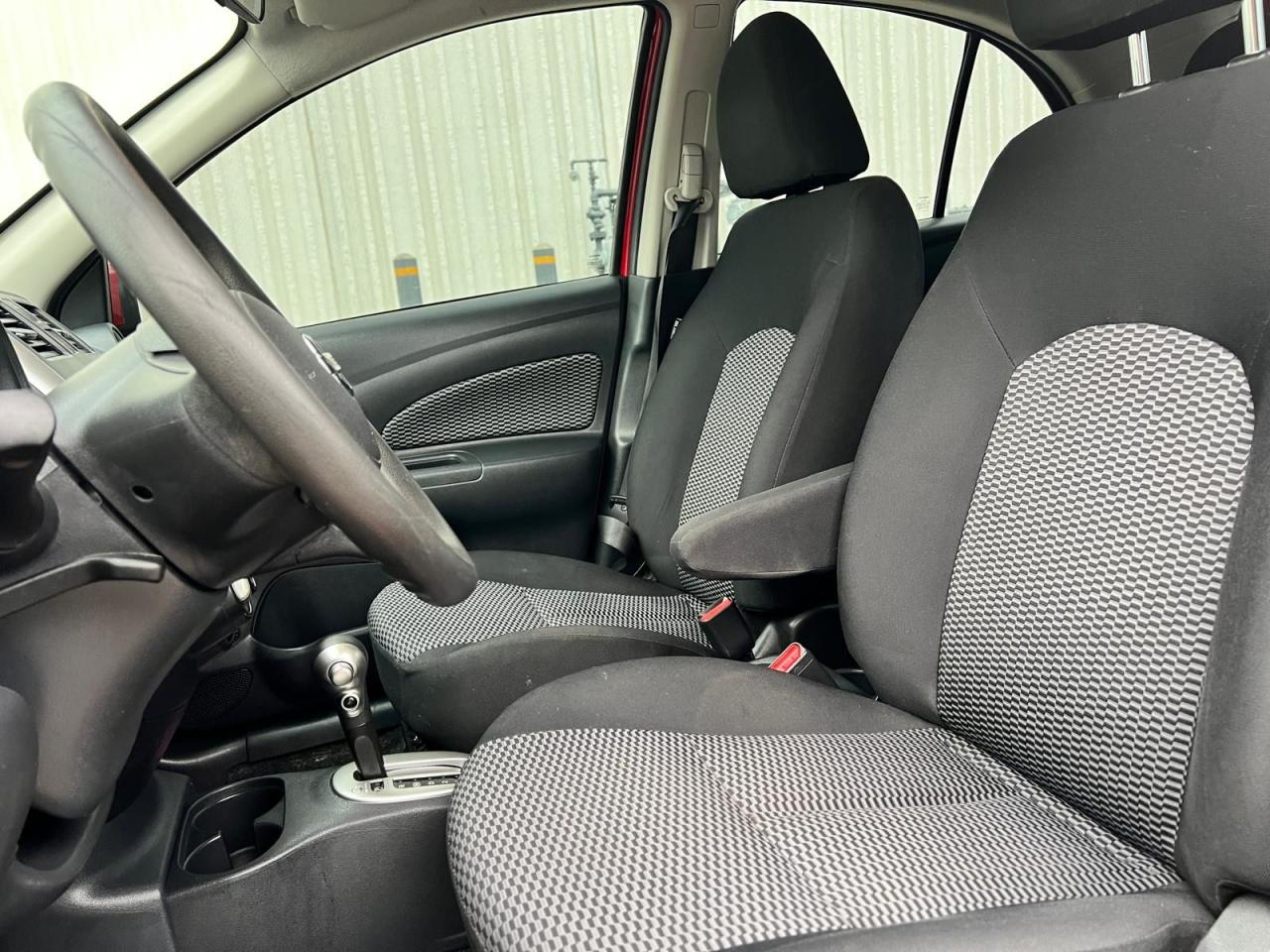 2016 Nissan Micra SV - Photo #10