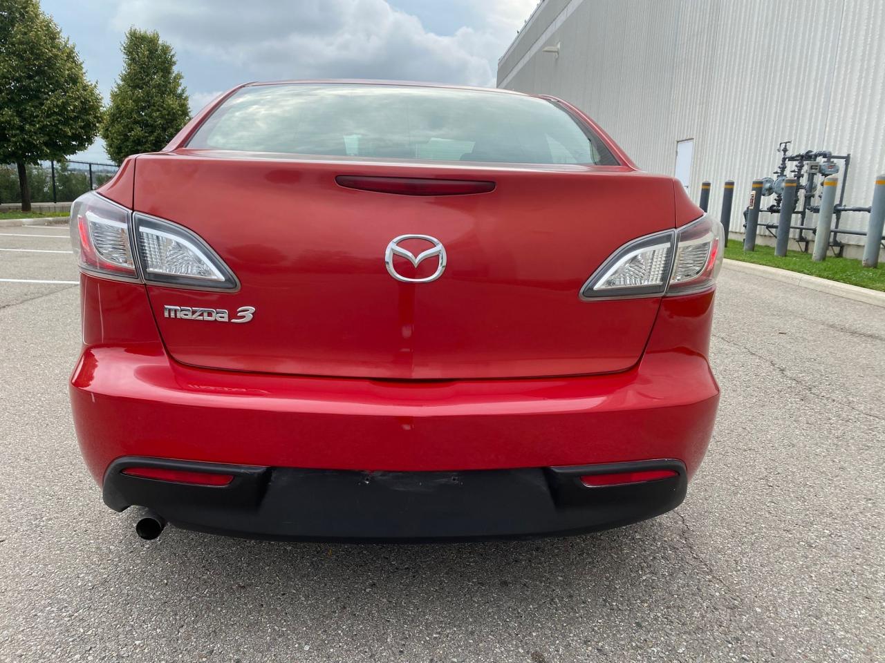 2011 Mazda MAZDA3 GX Photo3