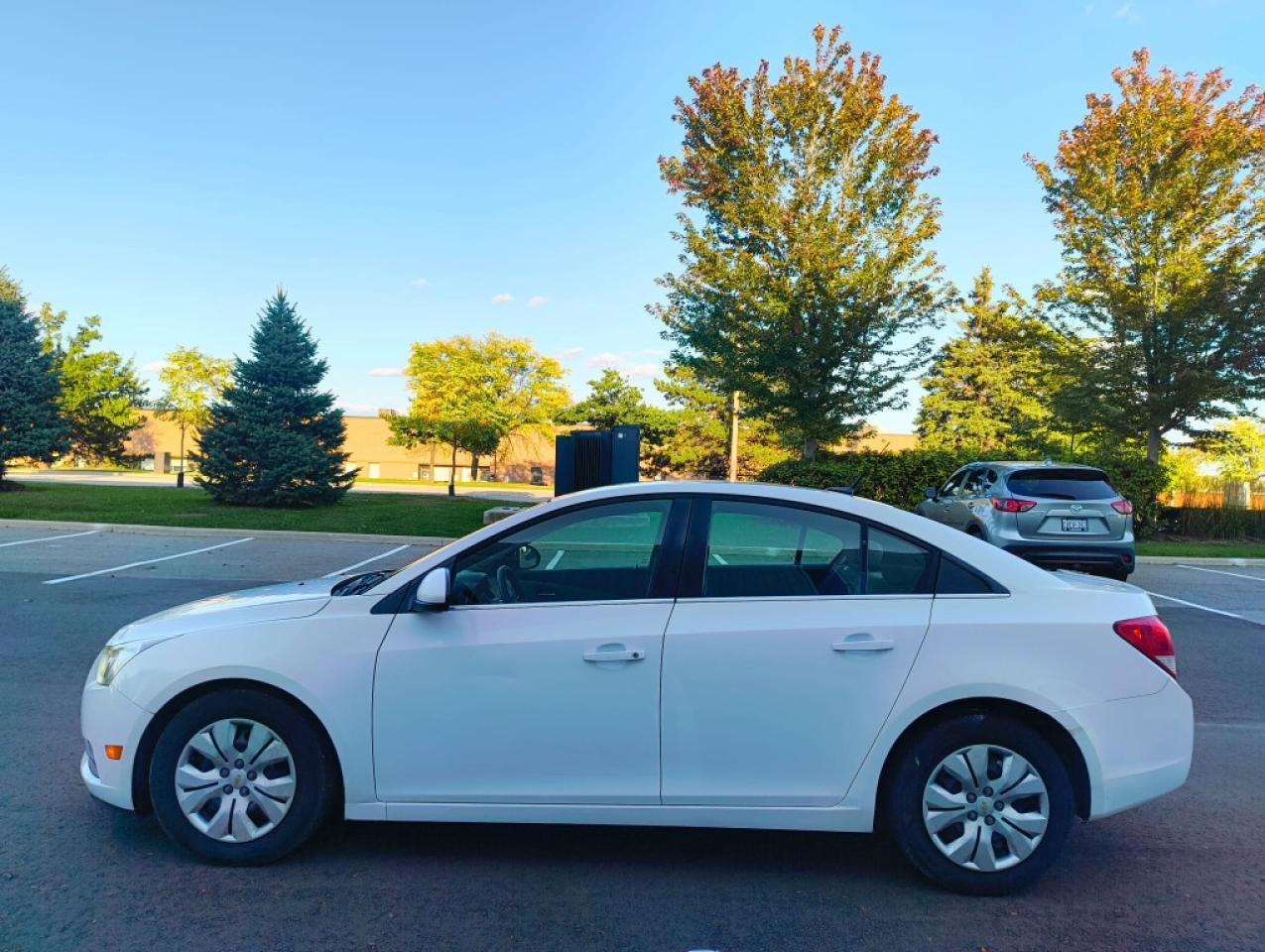 2012 Chevrolet Cruze 4dr Sedan Eco w/1SA Photo2