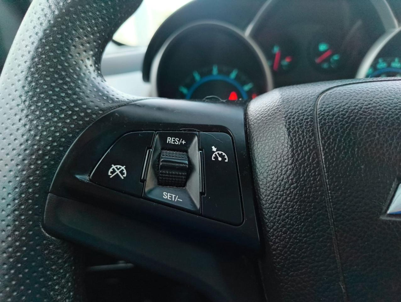 2012 Chevrolet Cruze 4dr Sedan Eco w/1SA Photo