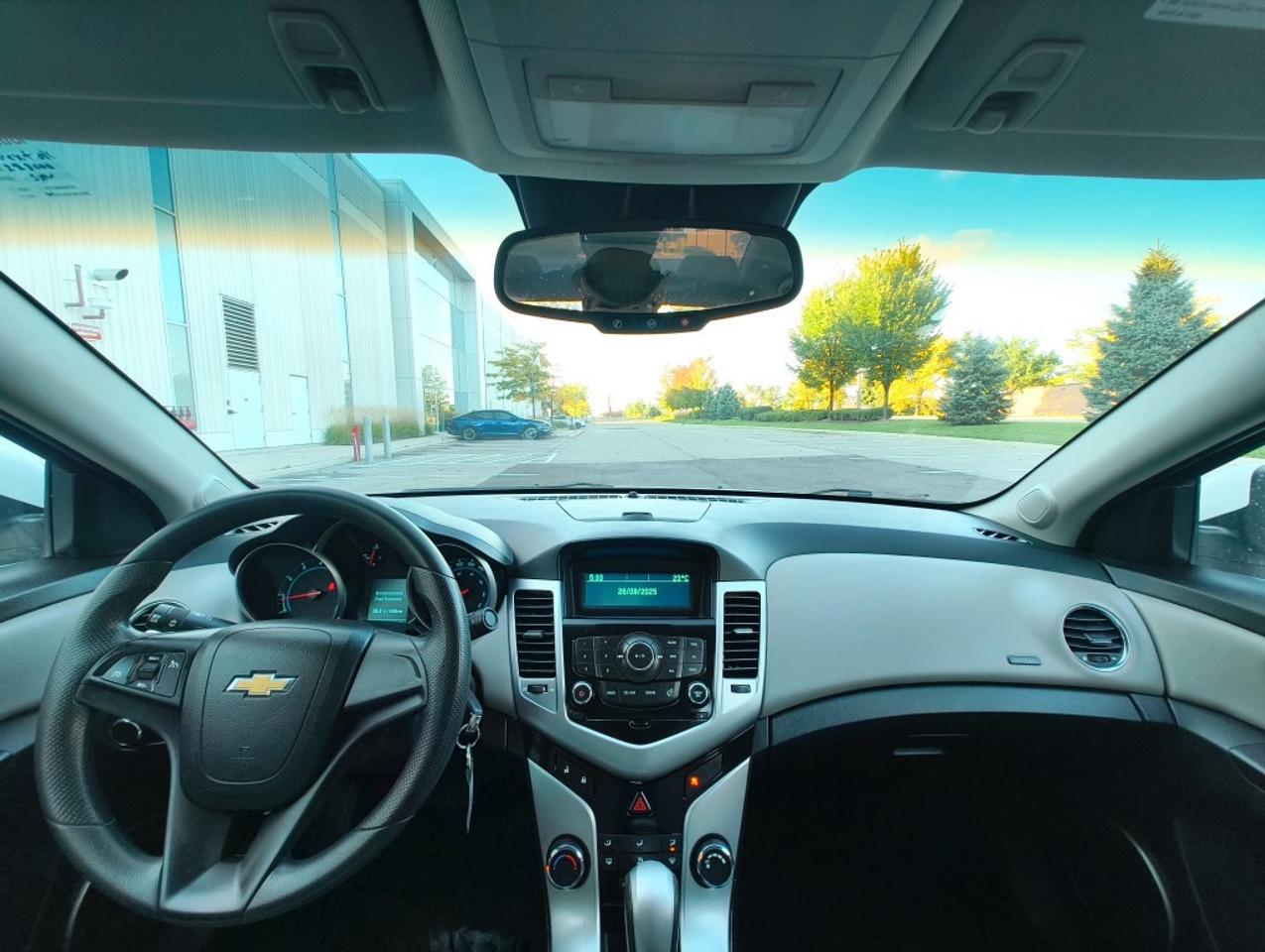 2012 Chevrolet Cruze 4dr Sedan Eco w/1SA Photo