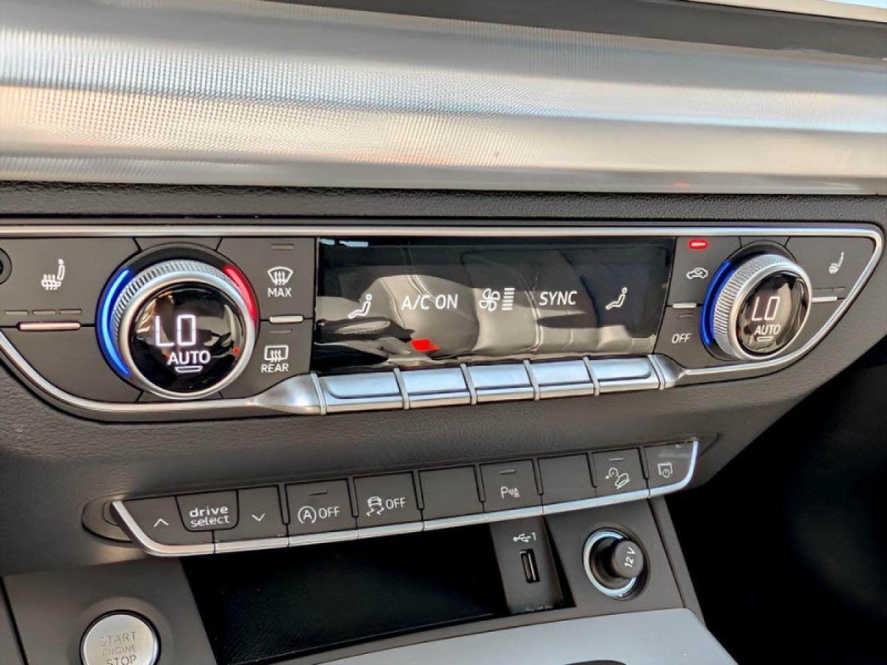 2024 Audi Q5 45 Progressiv S-Line  **S LINE - VERY CLEAN** Photo