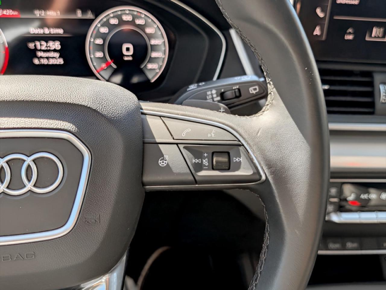 2024 Audi Q5 45 Progressiv S-Line  **S LINE - VERY CLEAN** Photo