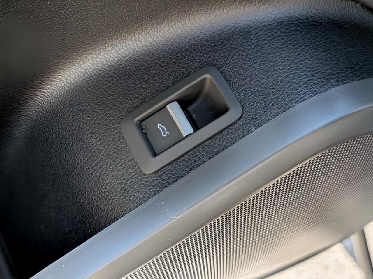 2024 Audi Q5 45 Progressiv S-Line  **S LINE - VERY CLEAN** Photo