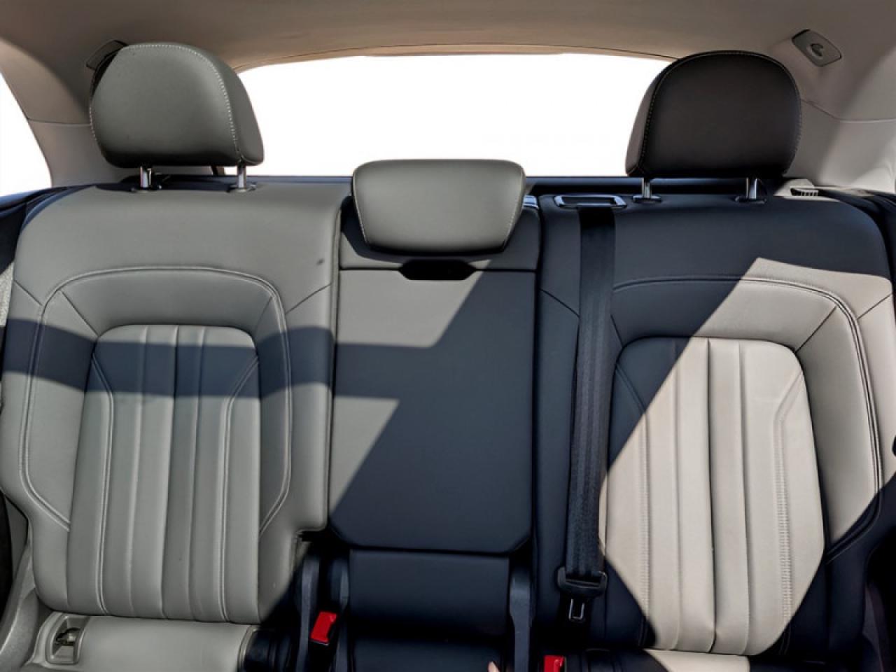 2024 Audi Q5 45 Progressiv S-Line  **S LINE - VERY CLEAN** Photo