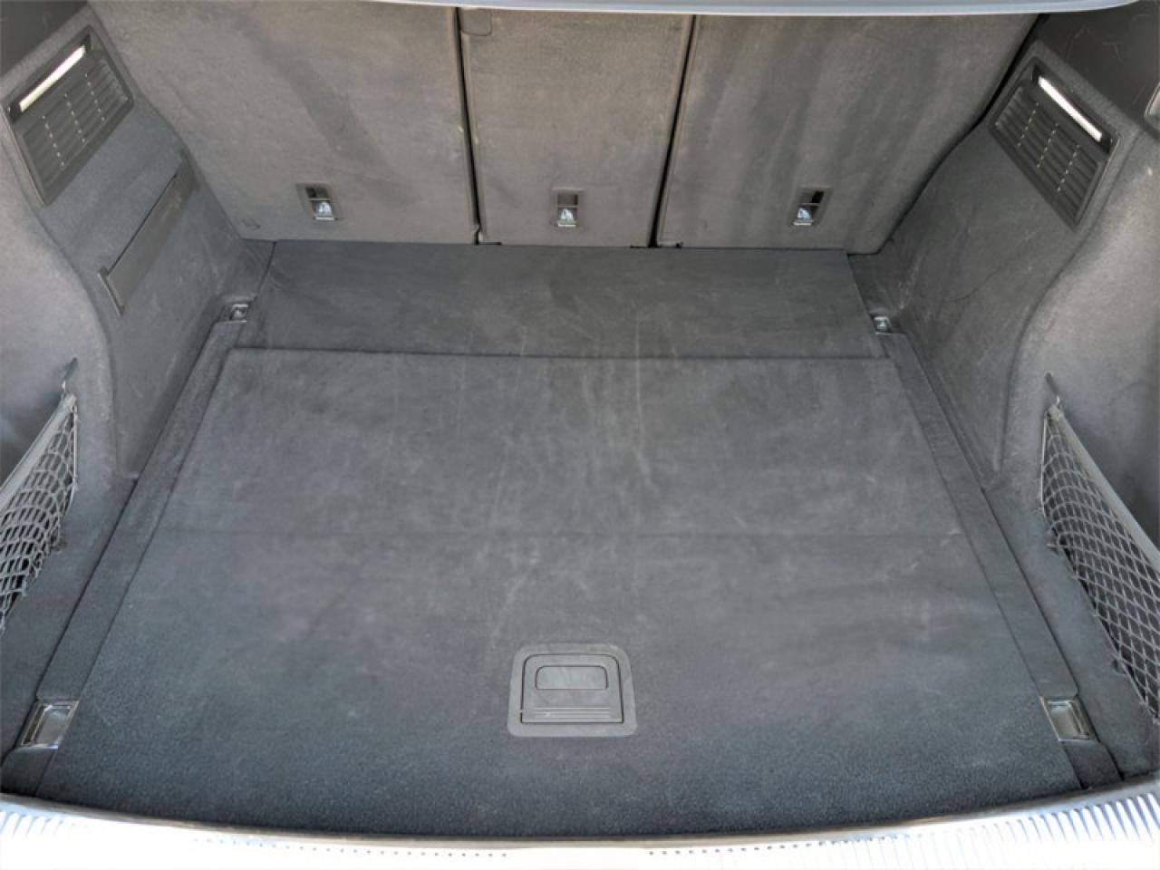 2024 Audi Q5 45 Progressiv S-Line  **S LINE - VERY CLEAN** Photo