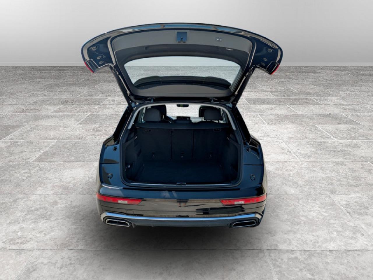 2024 Audi Q5 45 Progressiv S-Line  **S LINE - VERY CLEAN** Photo