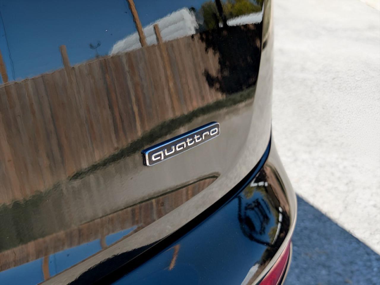 2024 Audi Q5 45 Progressiv S-Line  **S LINE - VERY CLEAN** Photo