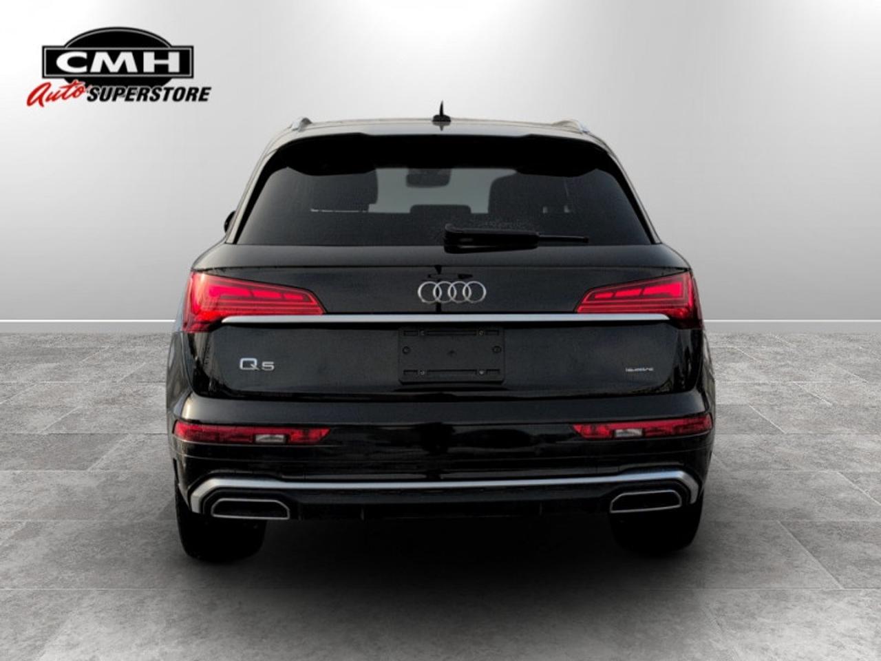 2024 Audi Q5 45 Progressiv S-Line  **S LINE - VERY CLEAN** Photo3