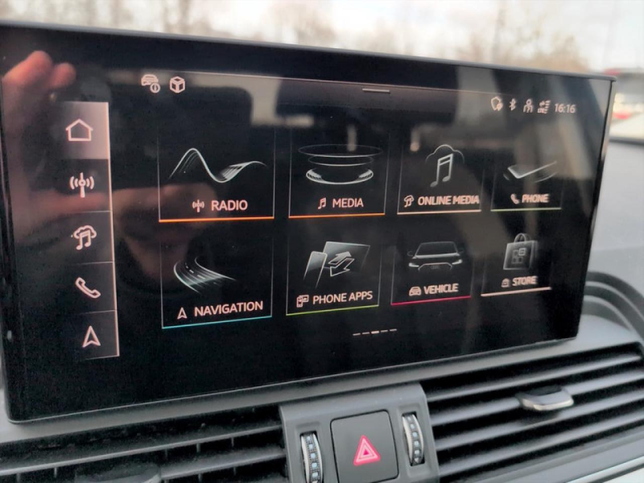 2024 Audi Q5 45 Progressiv S-Line  **S LINE - VERY CLEAN** Photo