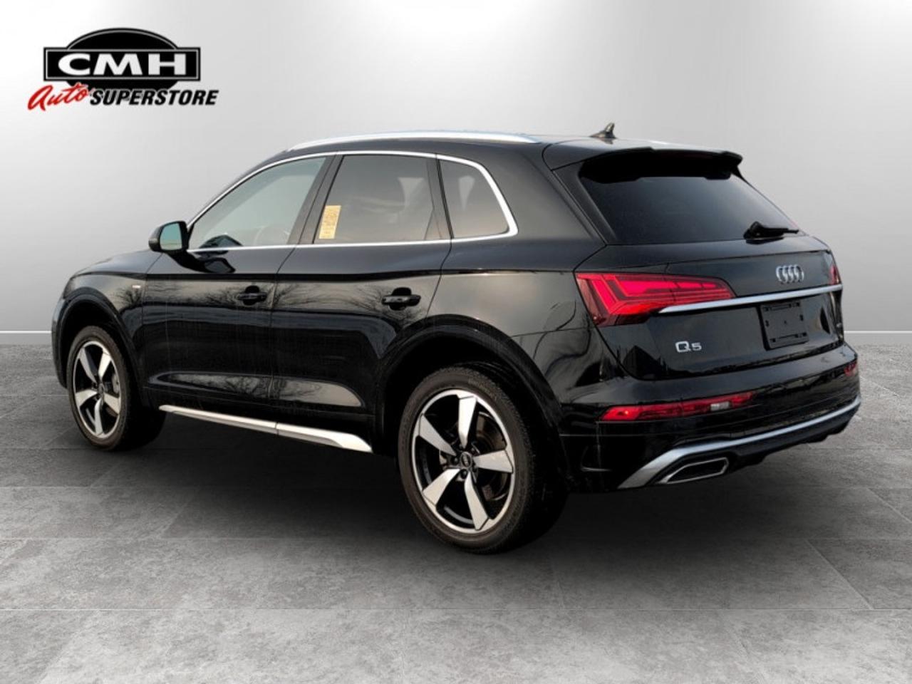 2024 Audi Q5 45 Progressiv S-Line  **S LINE - VERY CLEAN** Photo2