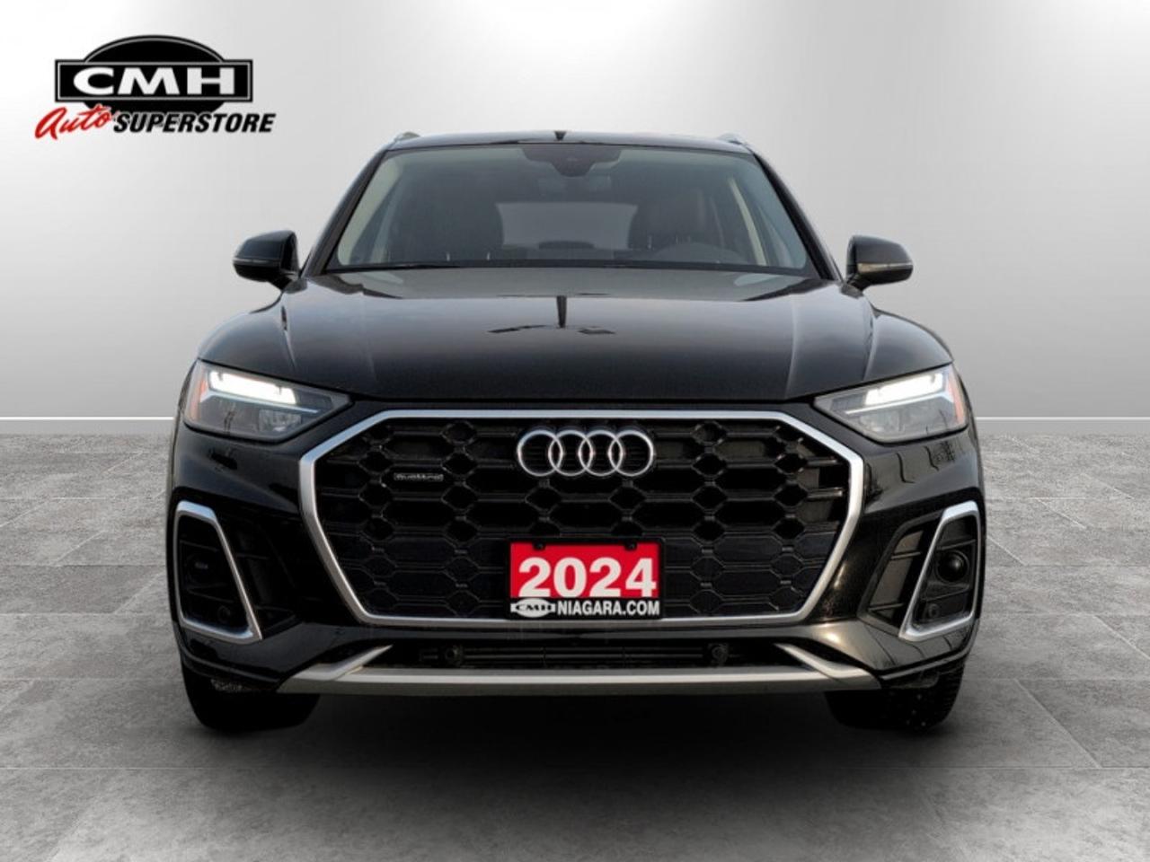 2024 Audi Q5 45 Progressiv S-Line  **S LINE - VERY CLEAN** Photo