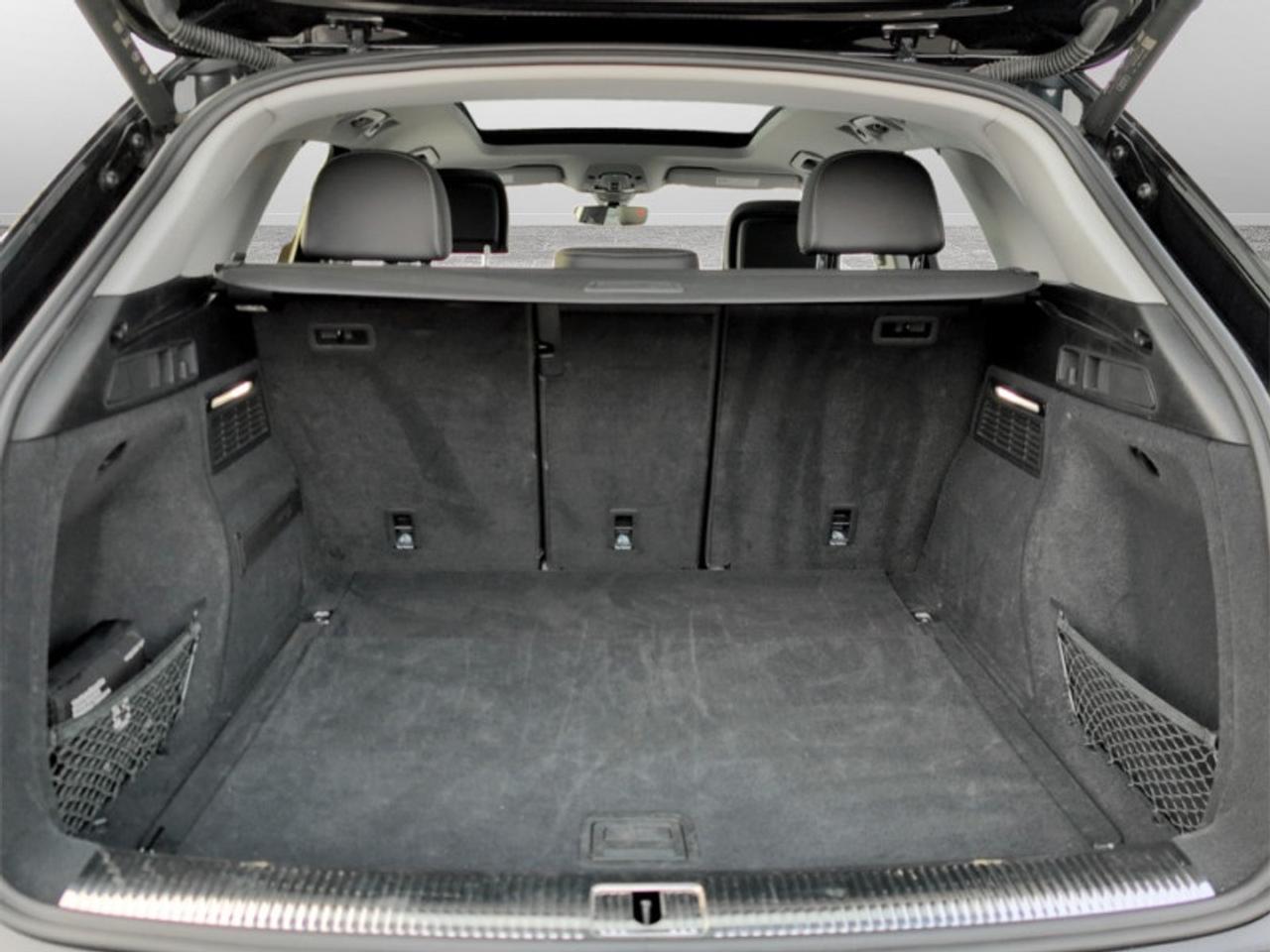 2024 Audi Q5 45 Progressiv S-Line  **S LINE - VERY CLEAN** Photo