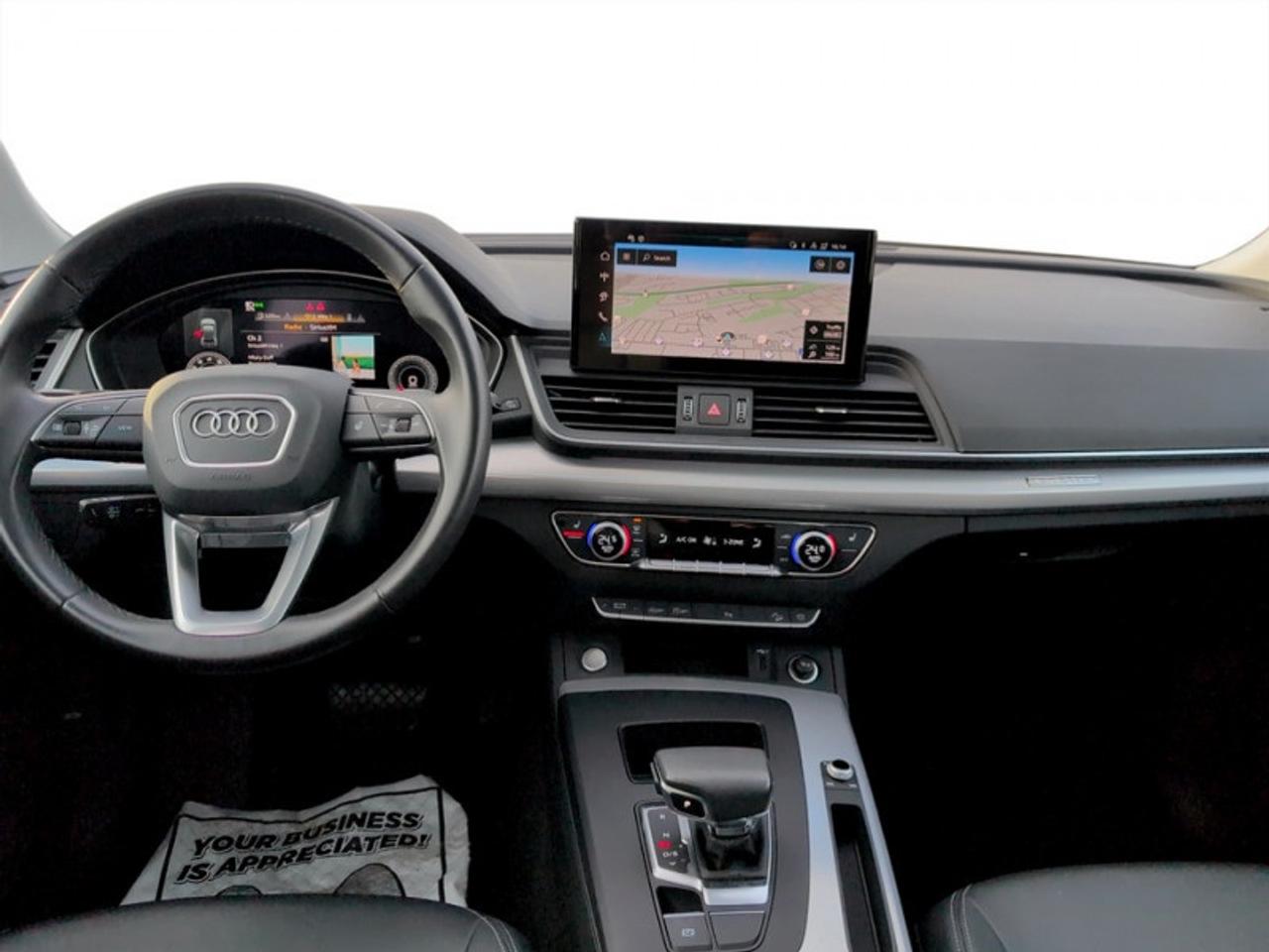 2024 Audi Q5 45 Progressiv S-Line  **S LINE - VERY CLEAN** Photo