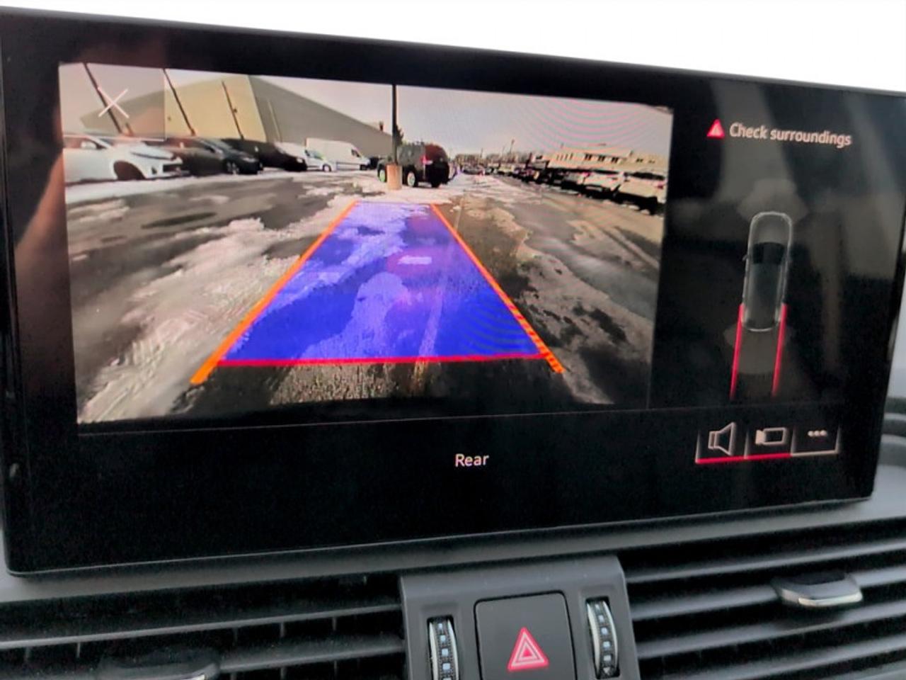 2024 Audi Q5 45 Progressiv S-Line  **S LINE - VERY CLEAN** Photo