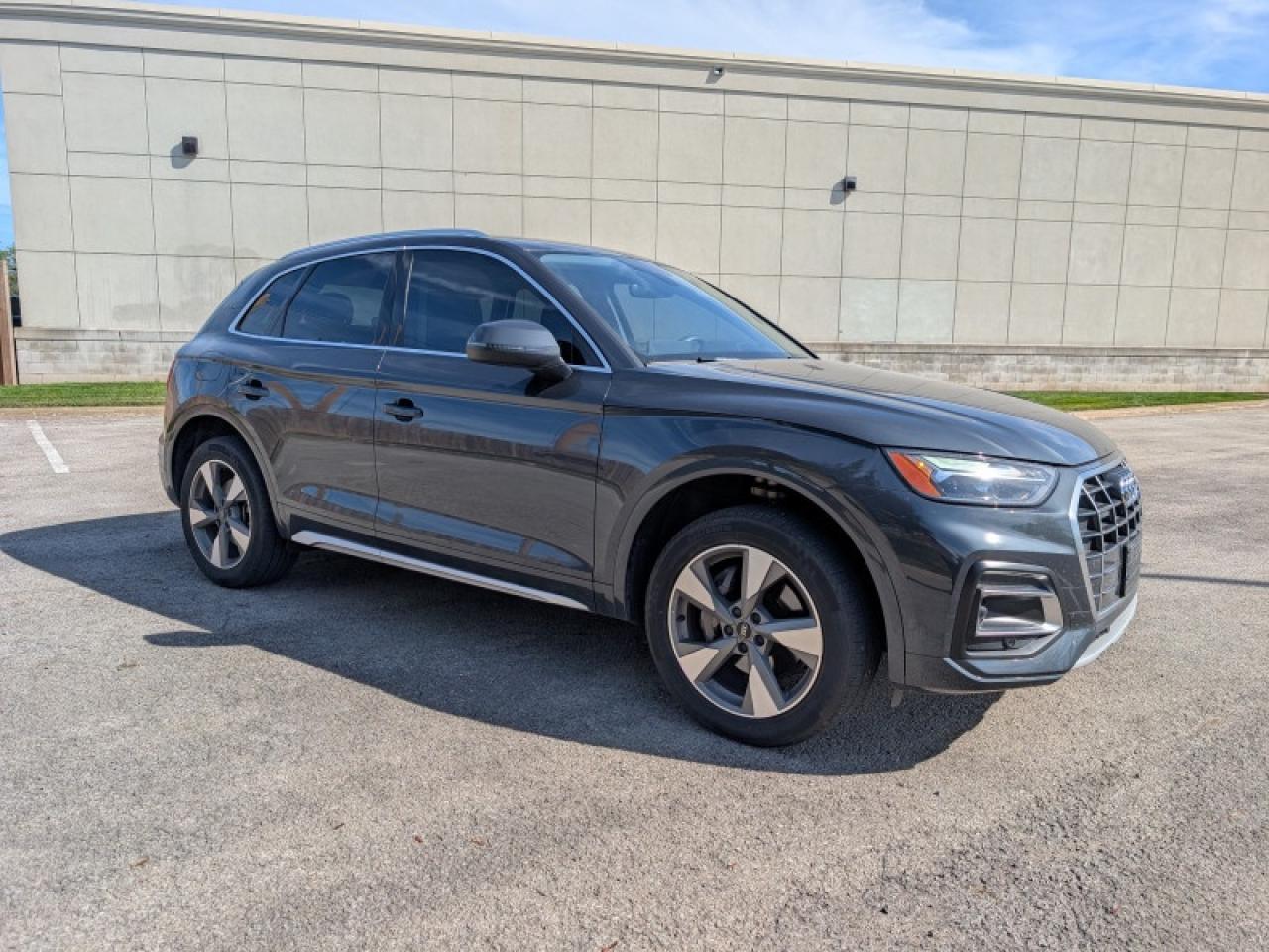 2024 Audi Q5 Komfort 45 TFSI quattro  **HTD SW - PWR GATE** Photo