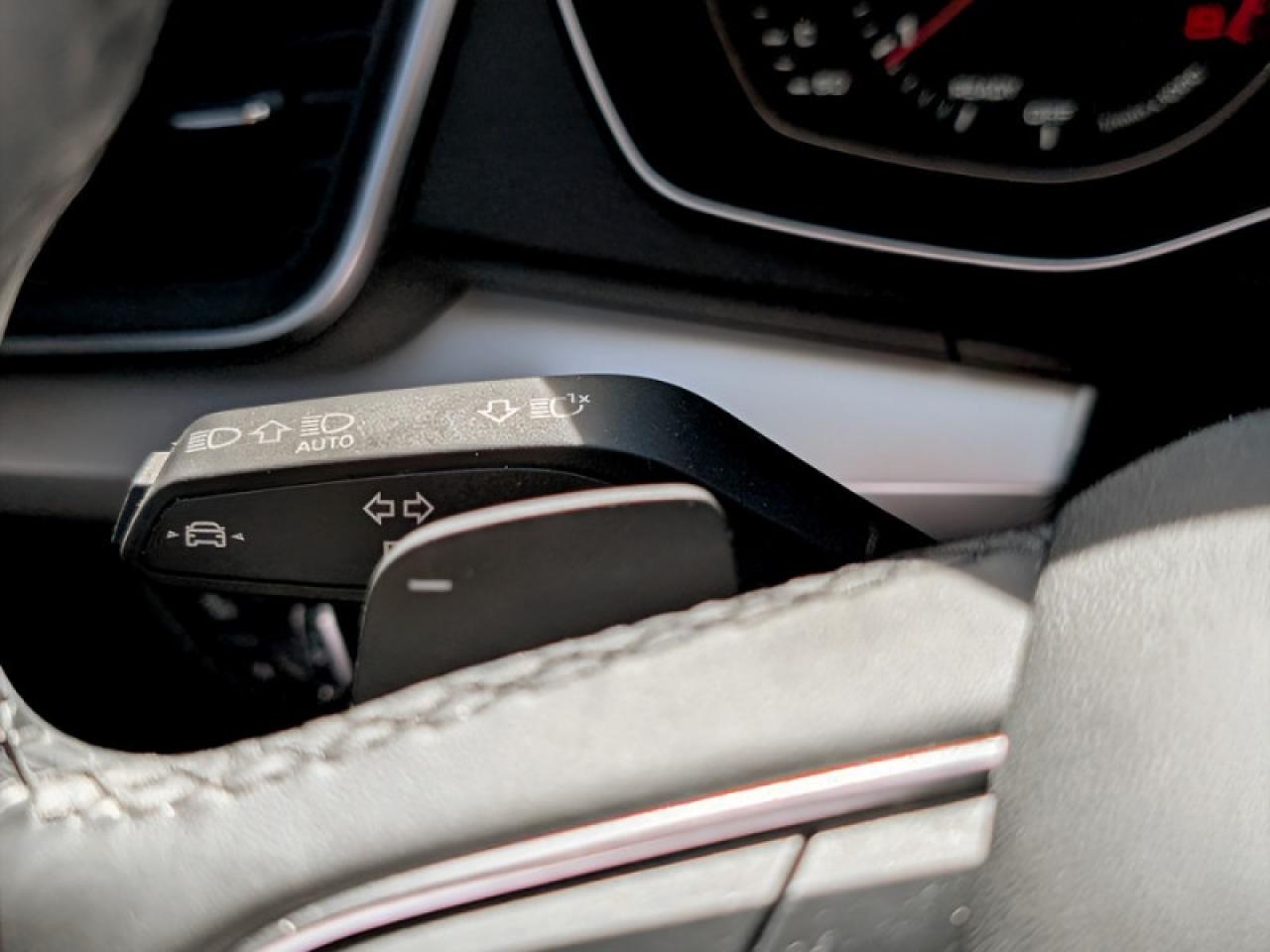 2024 Audi Q5 Komfort 45 TFSI quattro  **HTD SW - PWR GATE** Photo