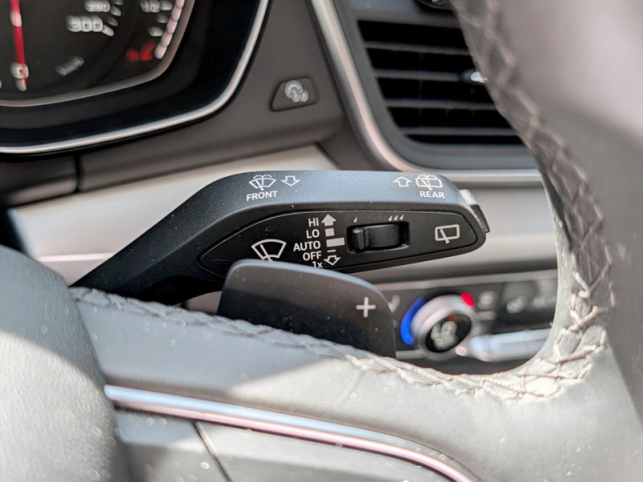 2024 Audi Q5 Komfort 45 TFSI quattro  **HTD SW - PWR GATE** Photo