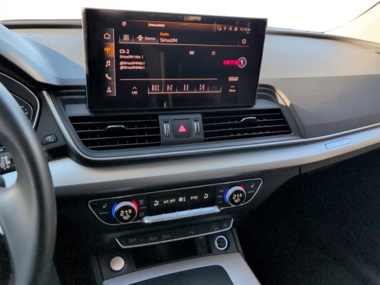 2024 Audi Q5 Komfort 45 TFSI quattro  **HTD SW - PWR GATE** Photo