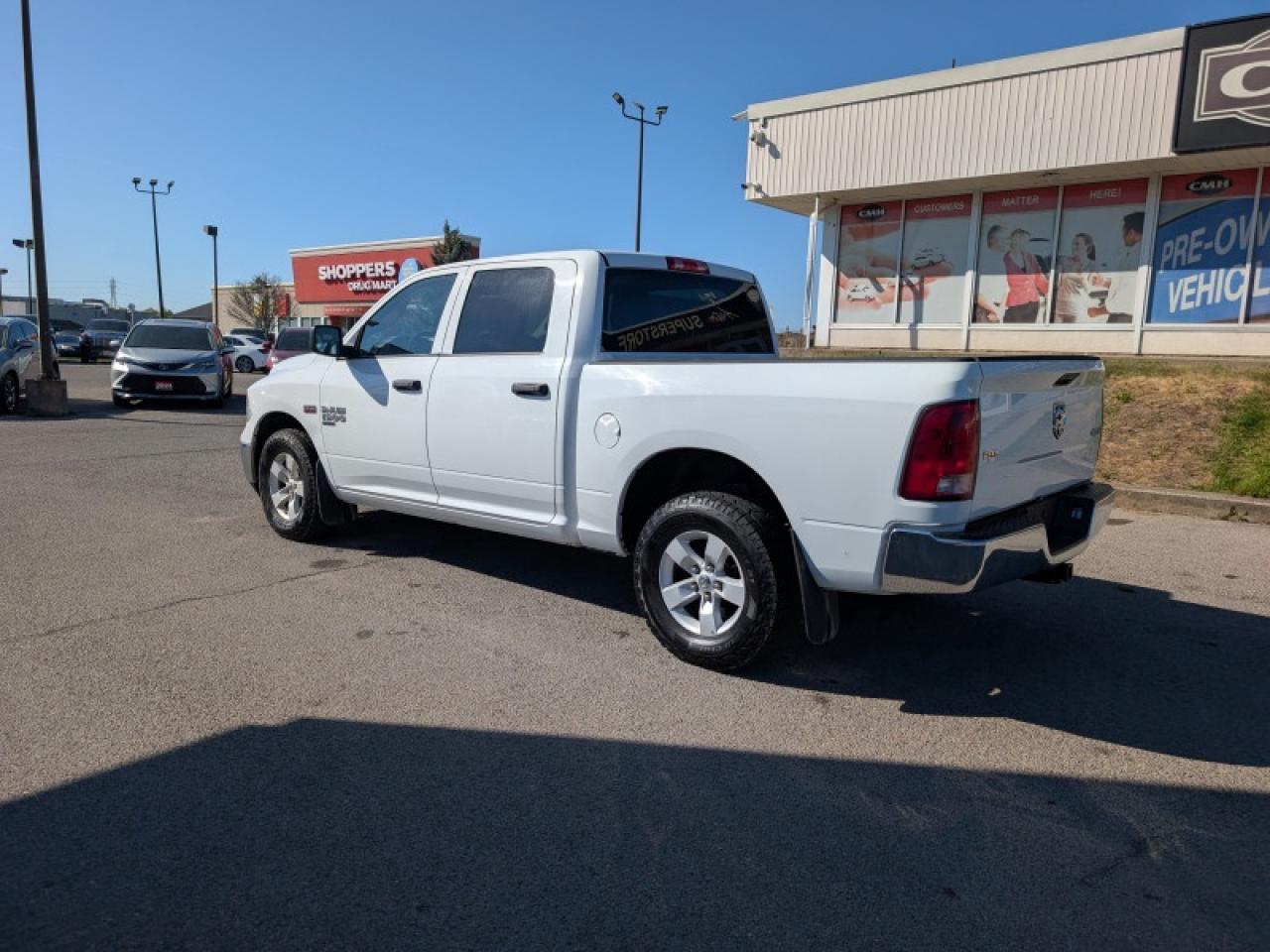 2023 RAM 1500 Classic SLT  **TOW CTRL- 5.7L HEMI** Photo2