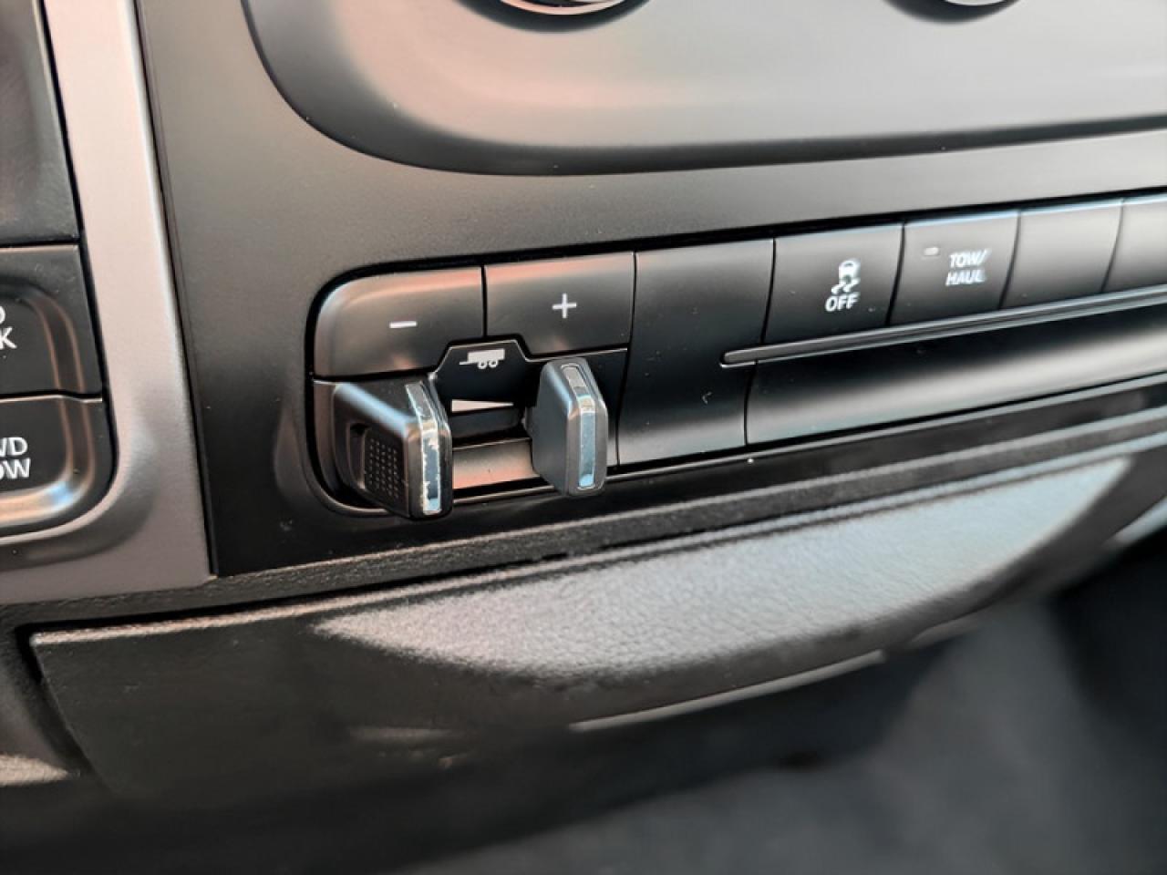 2023 RAM 1500 Classic SLT  **TOW CTRL- 5.7L HEMI** Photo