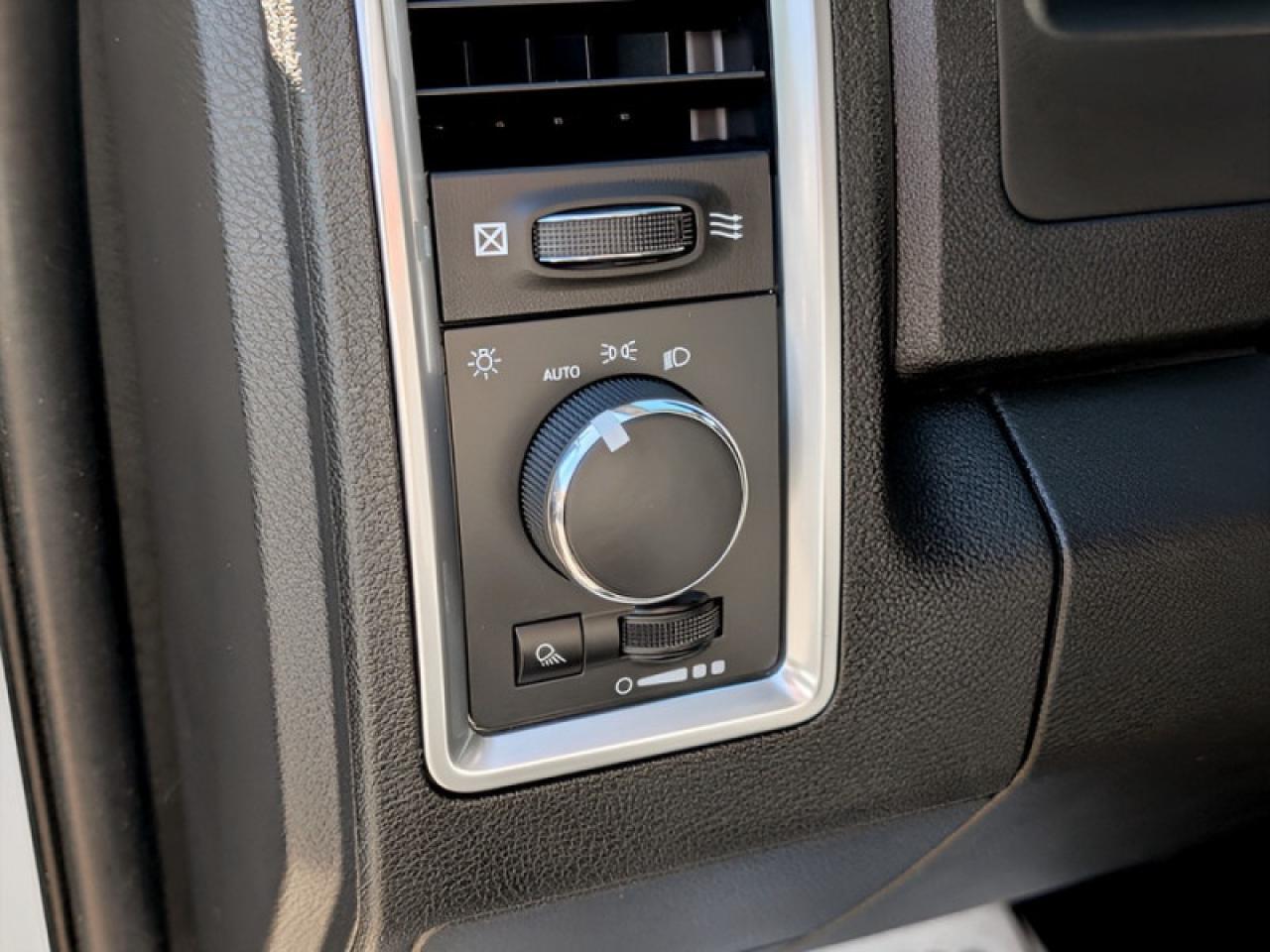 2023 RAM 1500 Classic SLT  **TOW CTRL- 5.7L HEMI** Photo