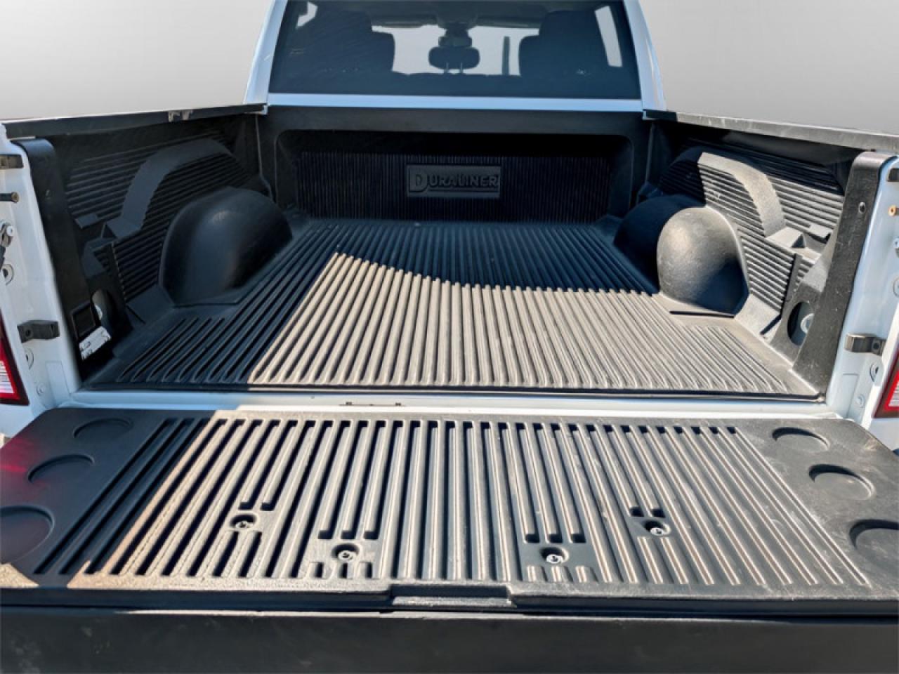 2023 RAM 1500 Classic SLT  **TOW CTRL- 5.7L HEMI** Photo