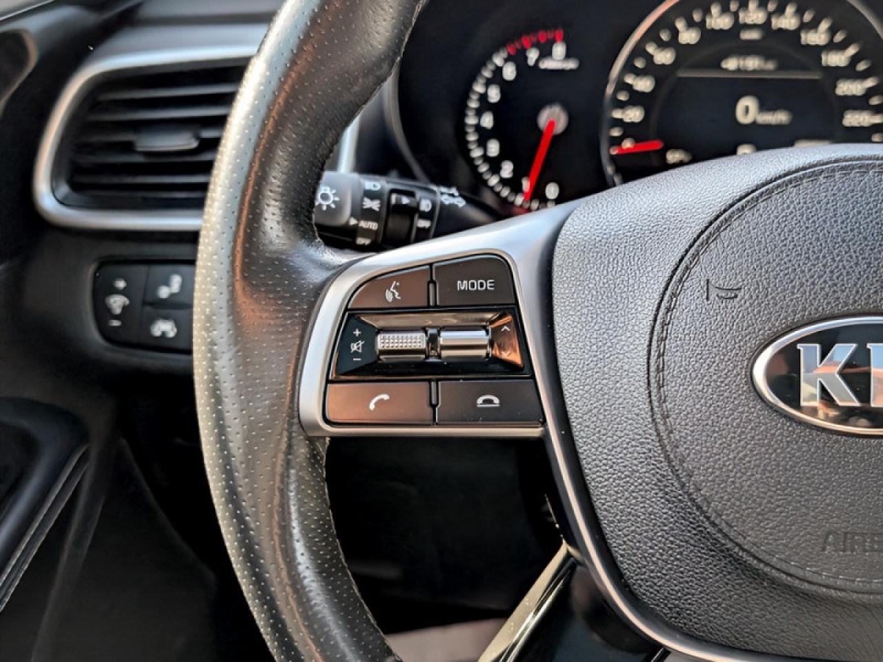 2019 Kia Sorento SX Limited  **LOW KMS - 3.3L V6** Photo