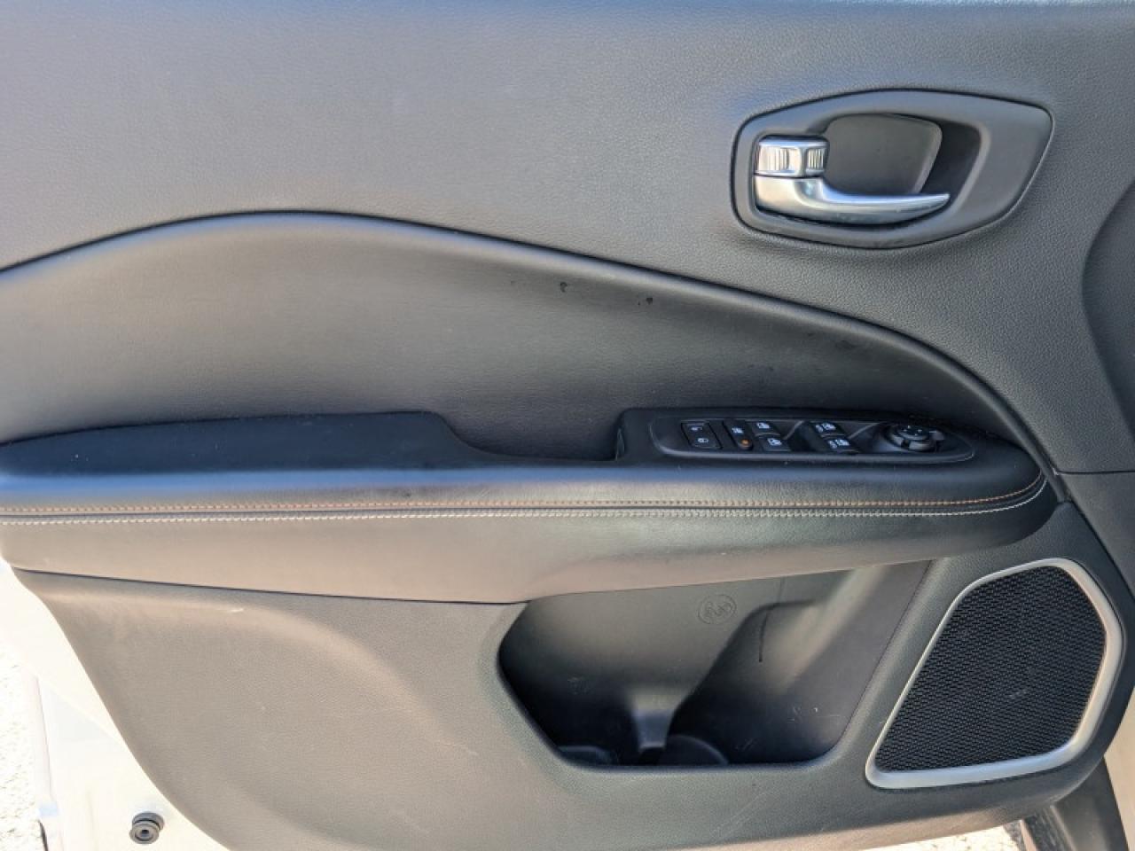 2021 Jeep Compass North  **REM START - APPLE CP** Photo