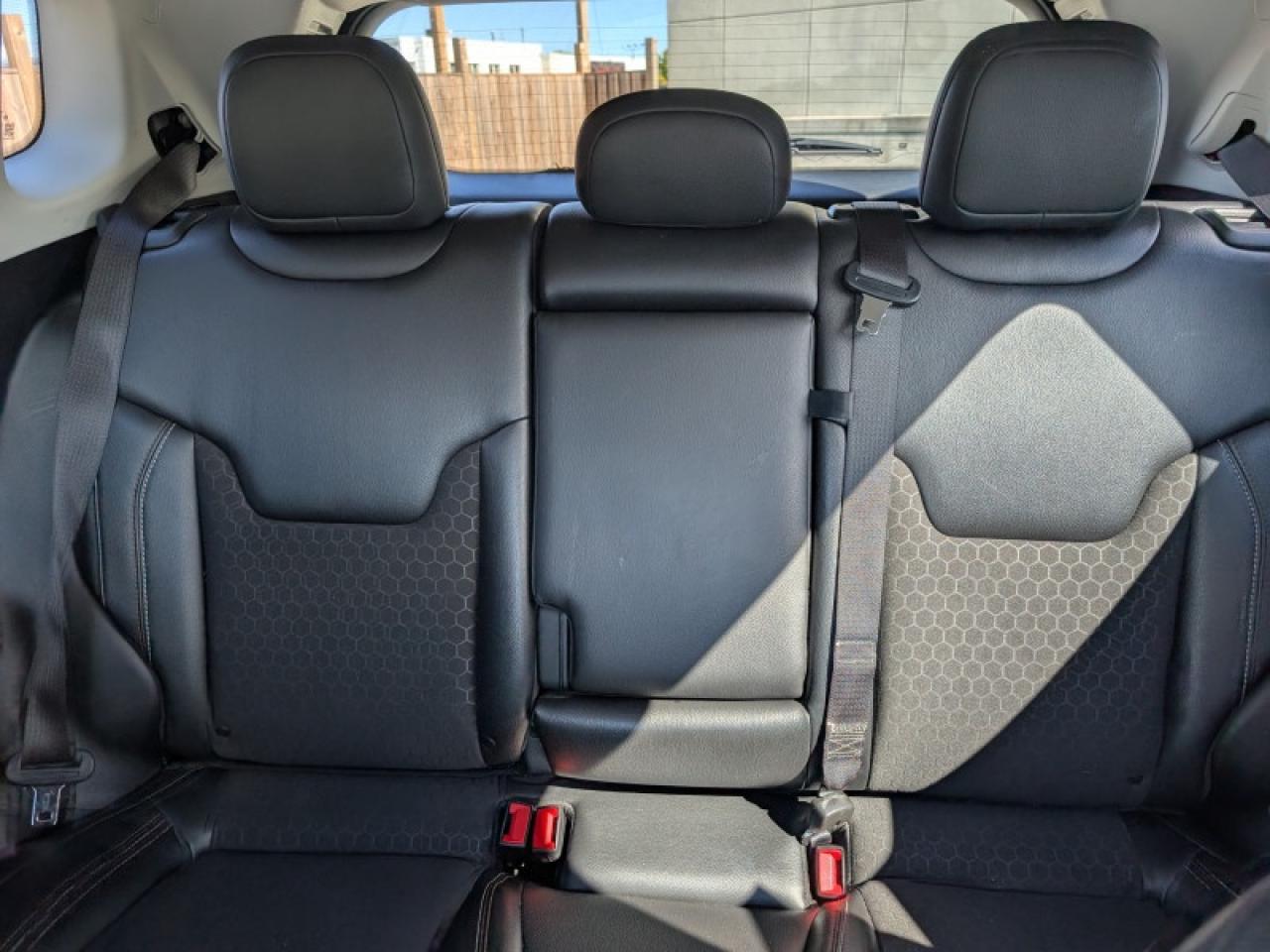 2021 Jeep Compass North  **REM START - APPLE CP** Photo