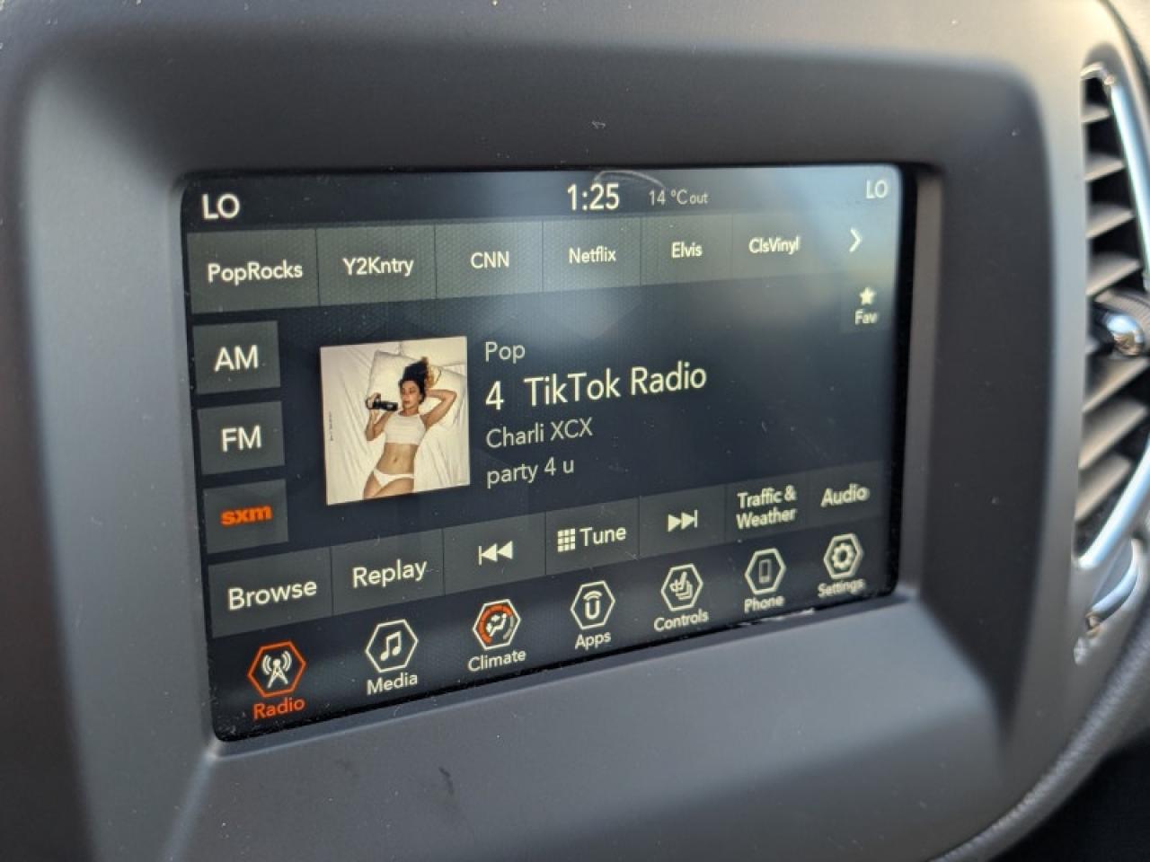 2021 Jeep Compass North  **REM START - APPLE CP** Photo