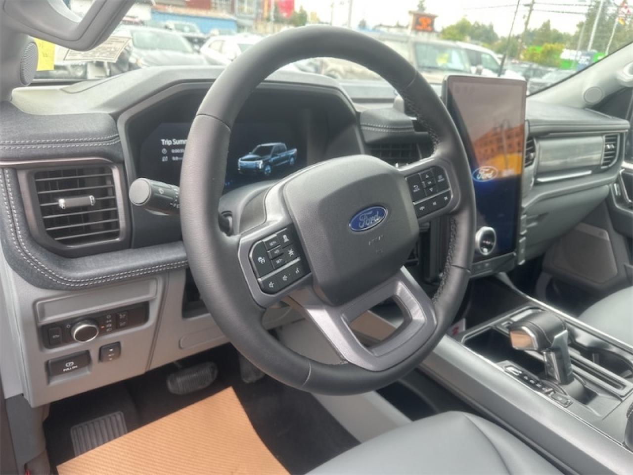 2025 Ford F-150 Lightning Flash Photo5
