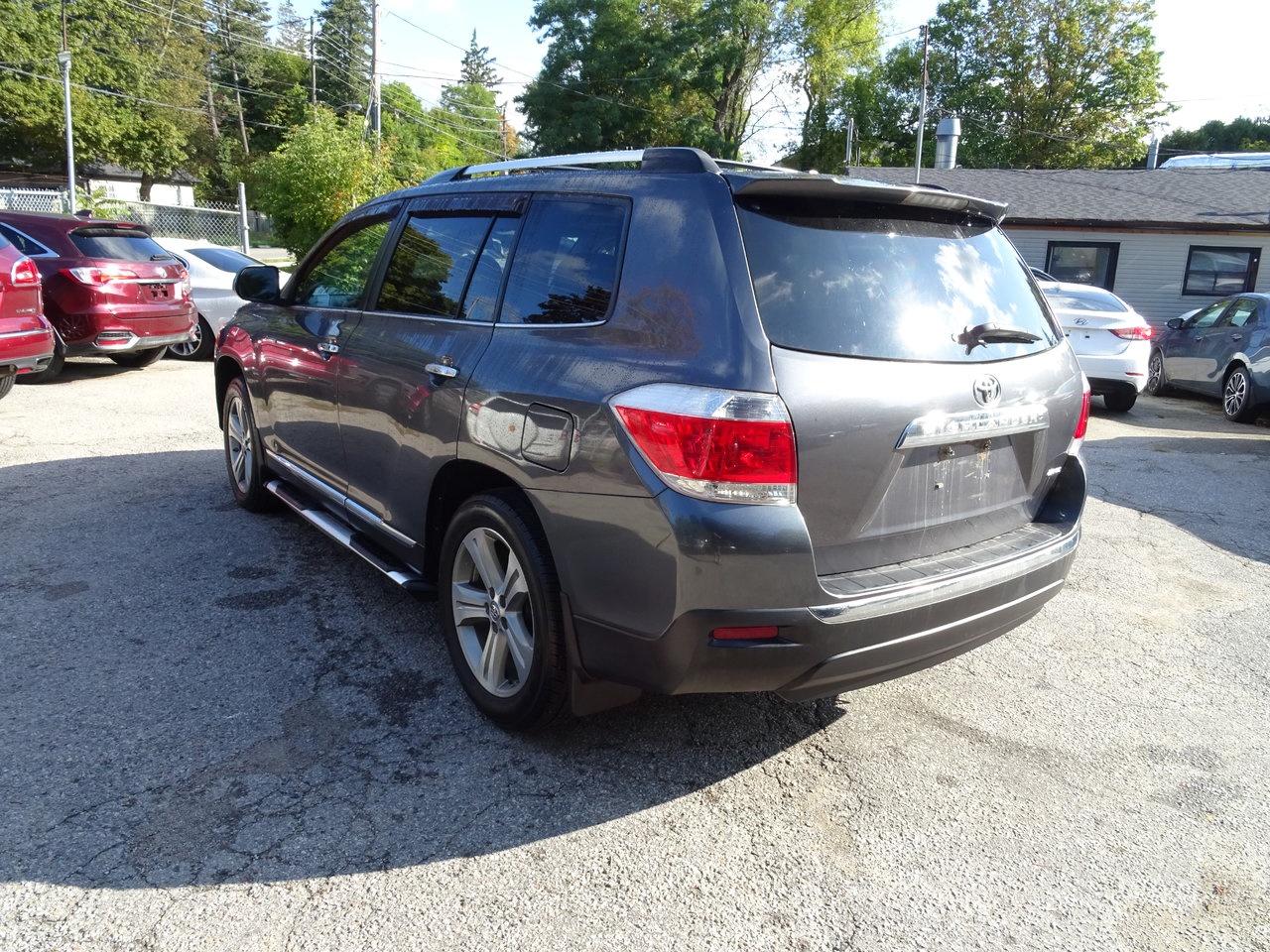 2012 Toyota Highlander LIMITED  - Photo #6