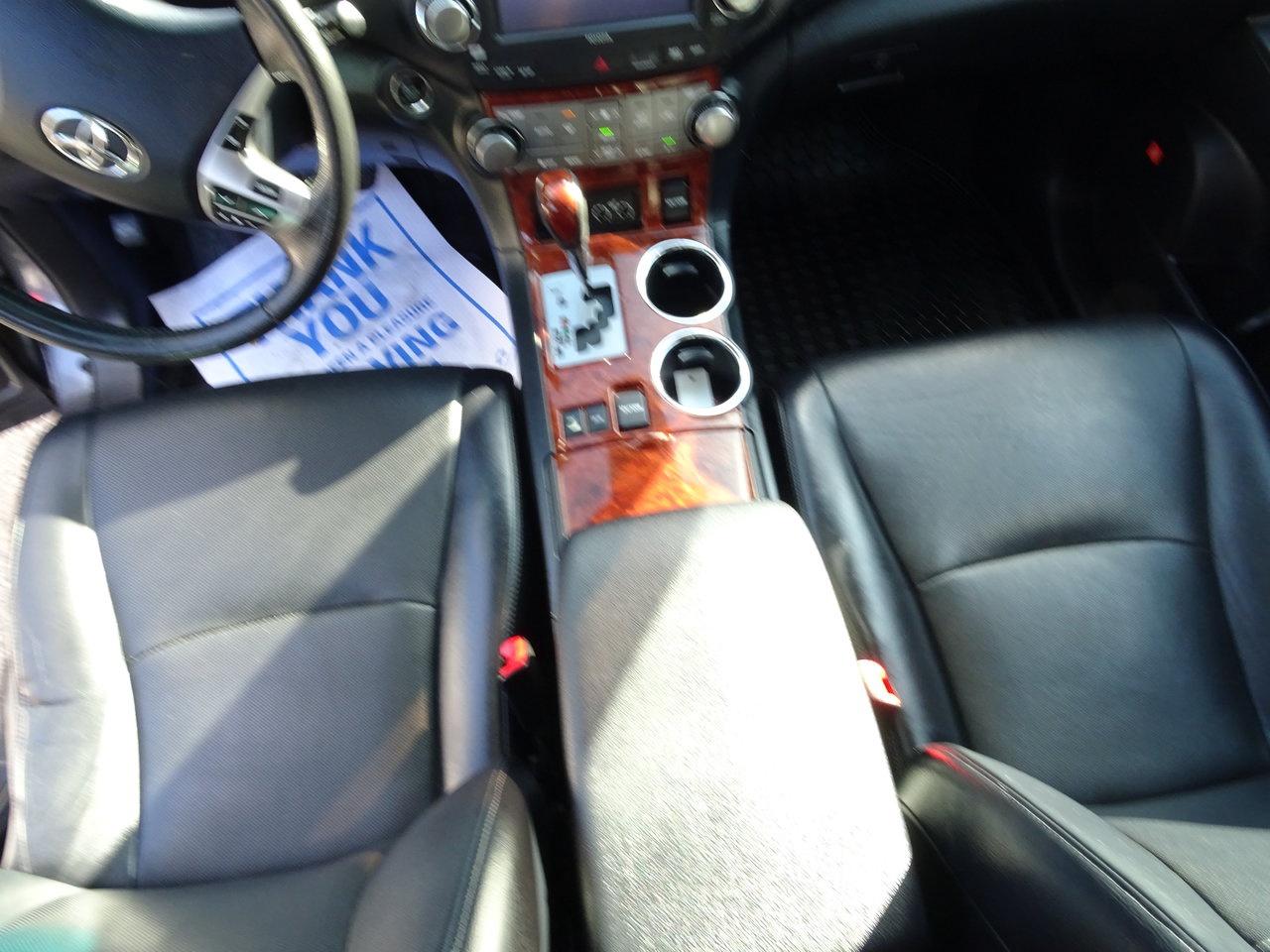 2012 Toyota Highlander LIMITED  - Photo #11