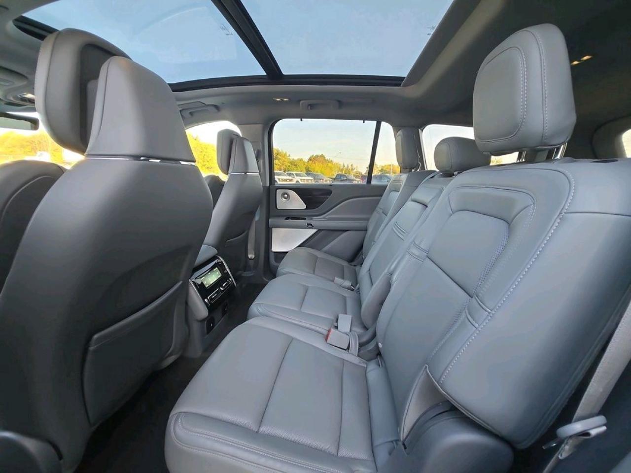 2021 Lincoln Aviator Reserve Photo5