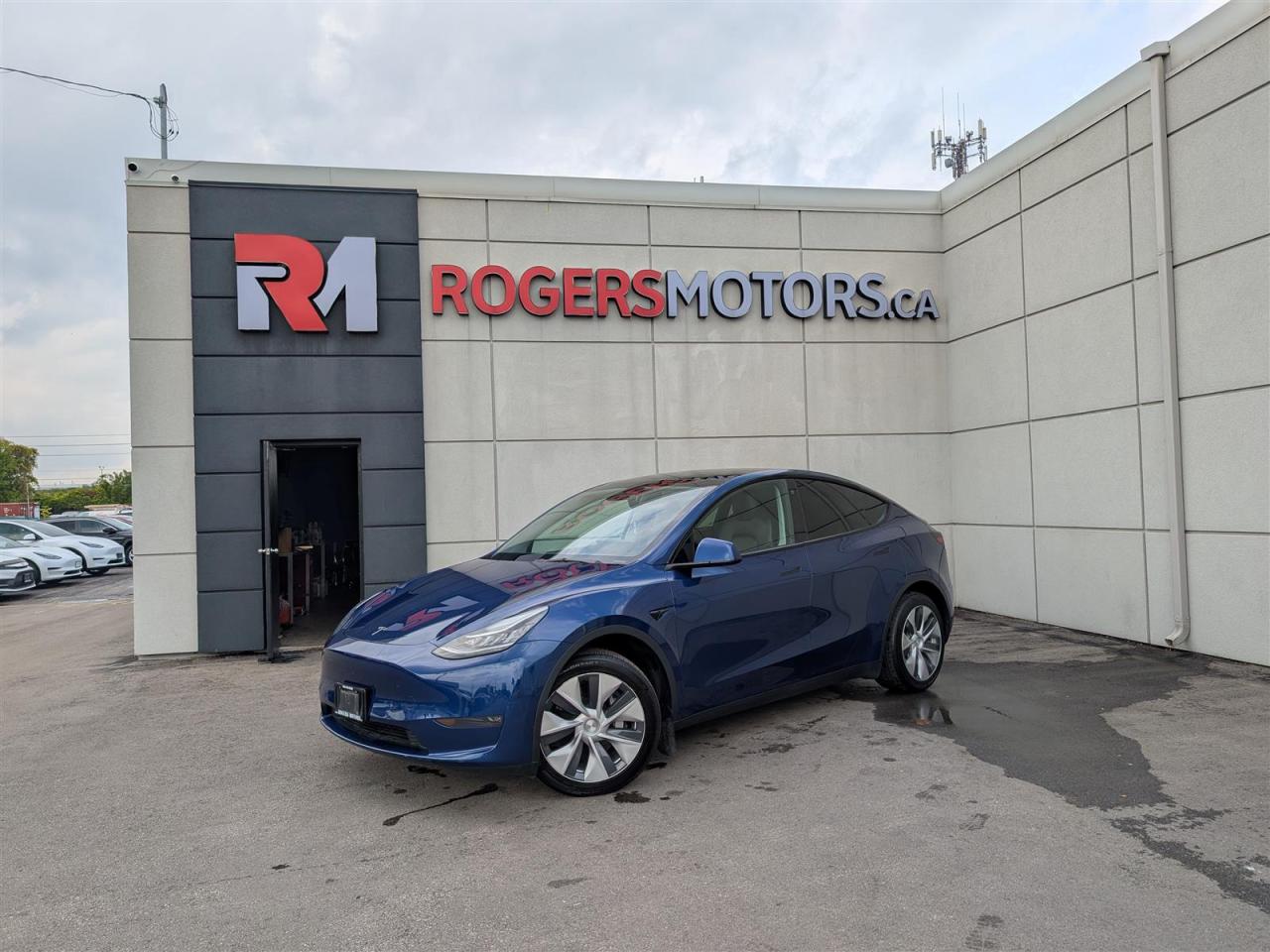Photo of Blue 2021 Tesla Model Y