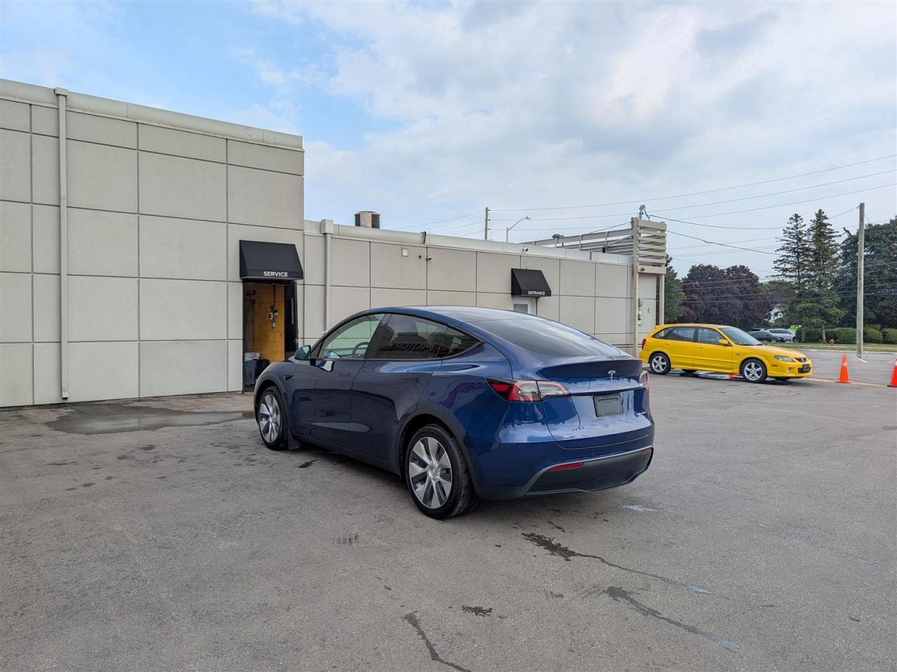 2021 Tesla Model Y LONG RANGE AWD - DUAL MOTOR