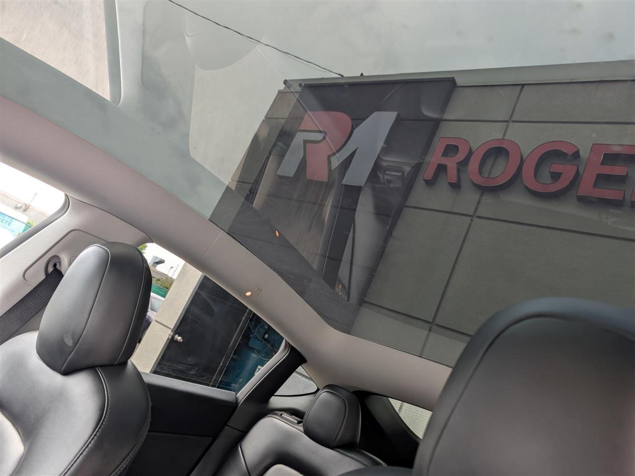 2021 Tesla Model Y LONG RANGE AWD - DUAL MOTOR