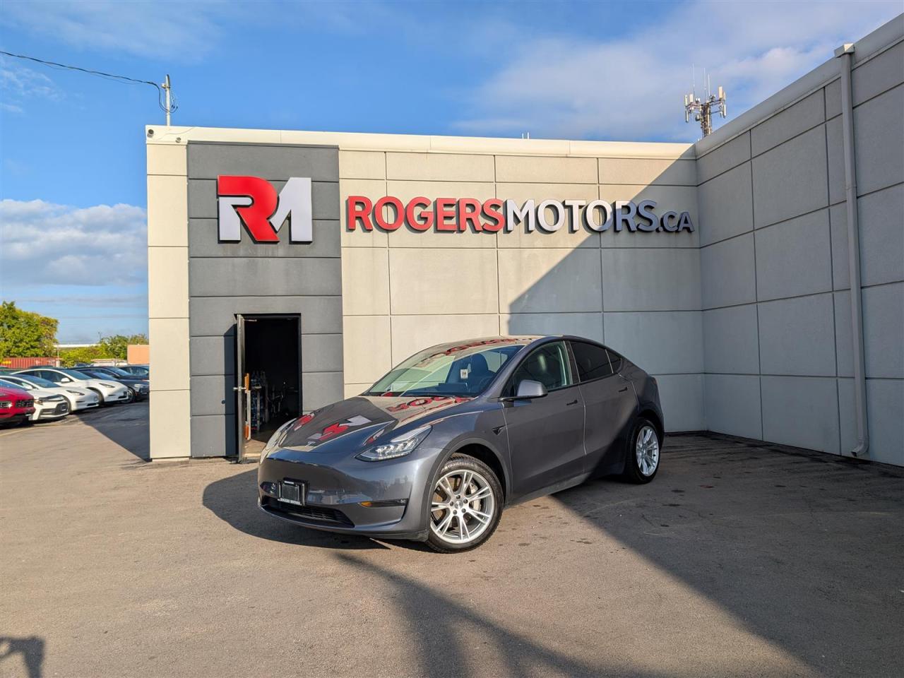 Photo of Gray 2021 Tesla Model Y