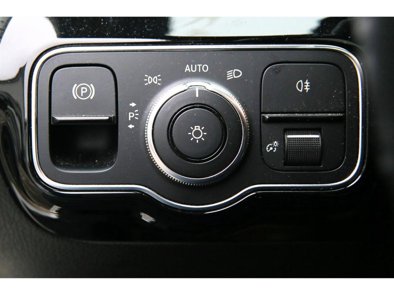 2021 Mercedes-Benz A220 A 220 AWD Photo