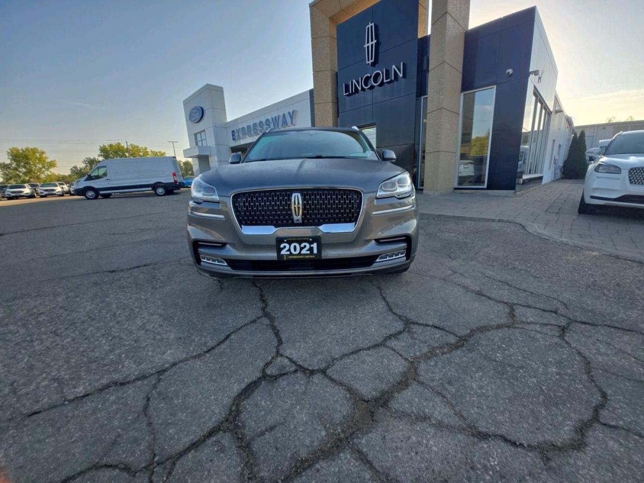 2021 Lincoln Aviator RESERVE, AWD, 22" RIMS, LEATHER, PANO ROOF! Photo