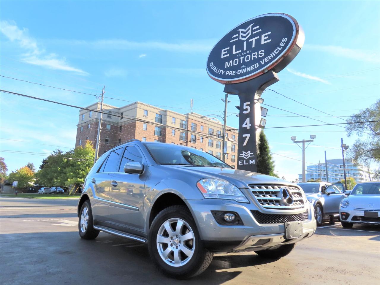 Used 2010 Mercedes-Benz ML-Class ML 350 4MATIC - LEATHER - SUNROOF - AWD !!! for sale in Burlington, ON