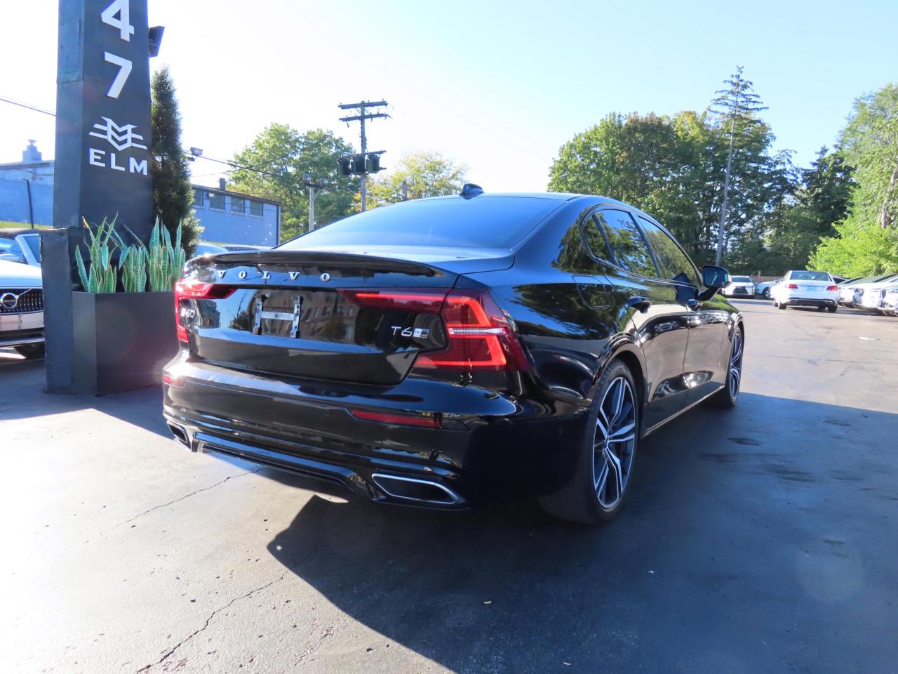2019 Volvo S60 T6 AWD R-DESIGN - NAVI - LEATHER - SUNROOF !!! Photo