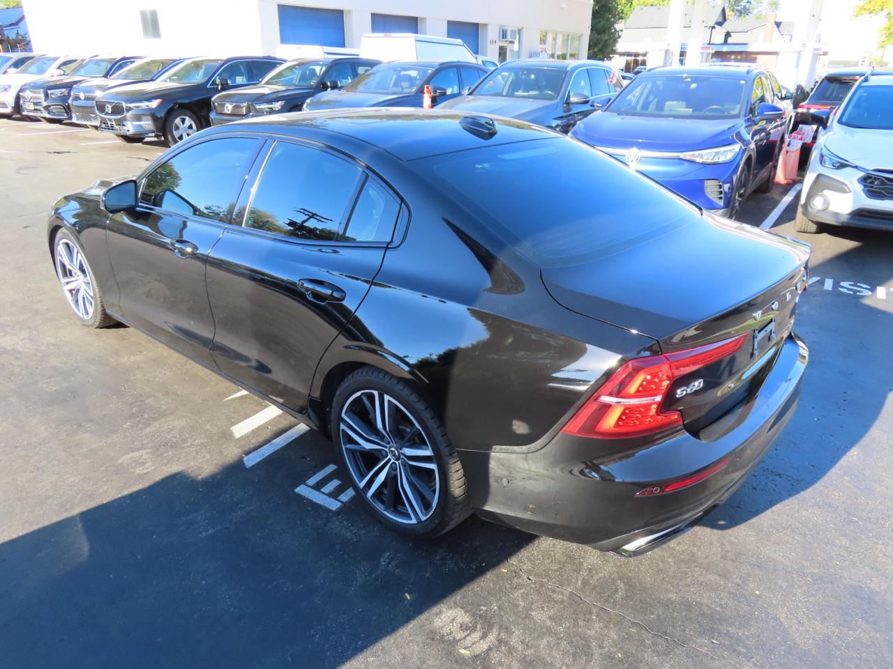 2019 Volvo S60 T6 AWD R-DESIGN - NAVI - LEATHER - SUNROOF !!! Photo